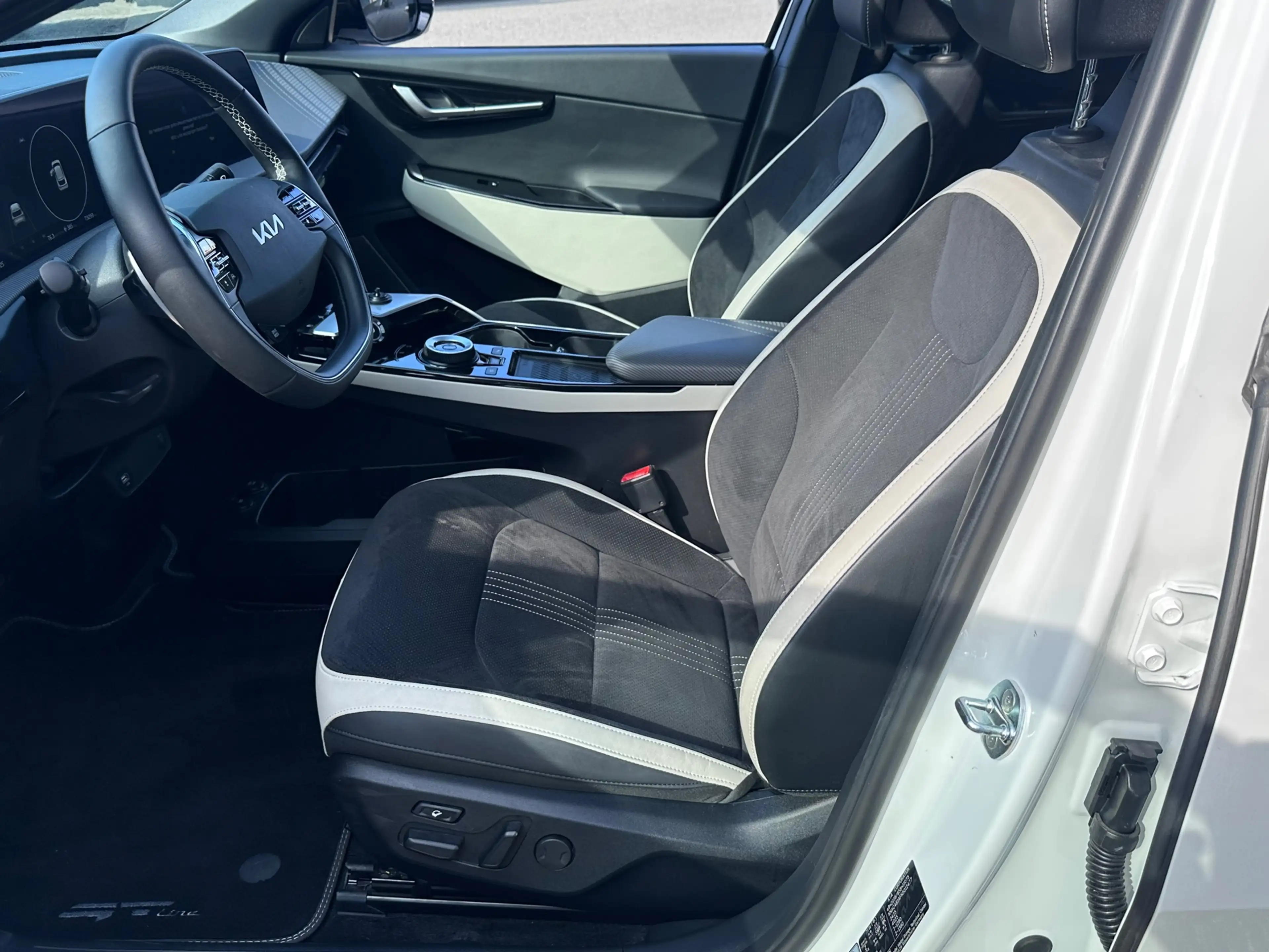 Kia EV6 GT-Line 77.4 kWh SOH 100% PANO DEALER OND KIA GARA — photo 7