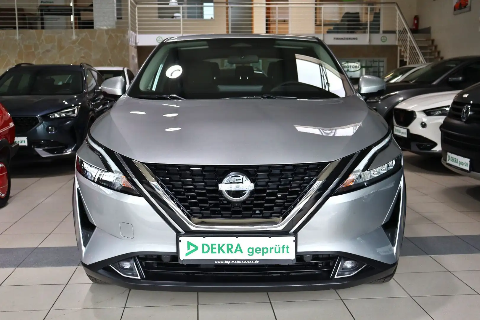 Nissan Qashqai 1,3  Acenta DIG-T MHEV X-TRONIC Silber - 2