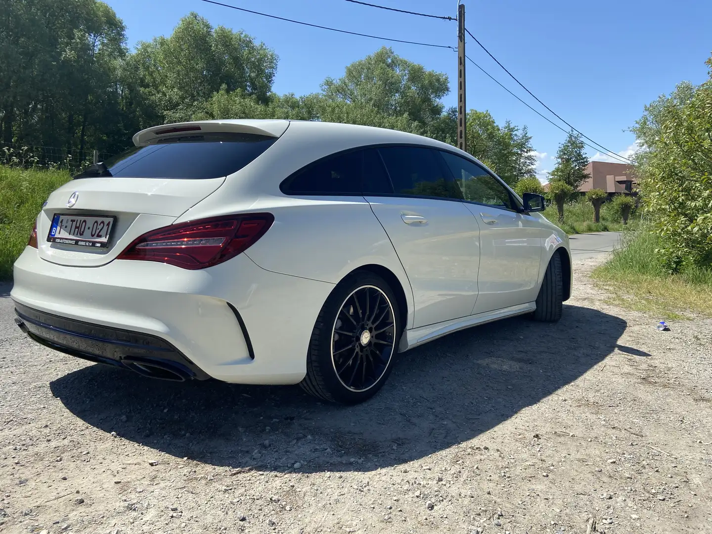 Mercedes-Benz CLA 180 Shooting Brake AMG Line - 1