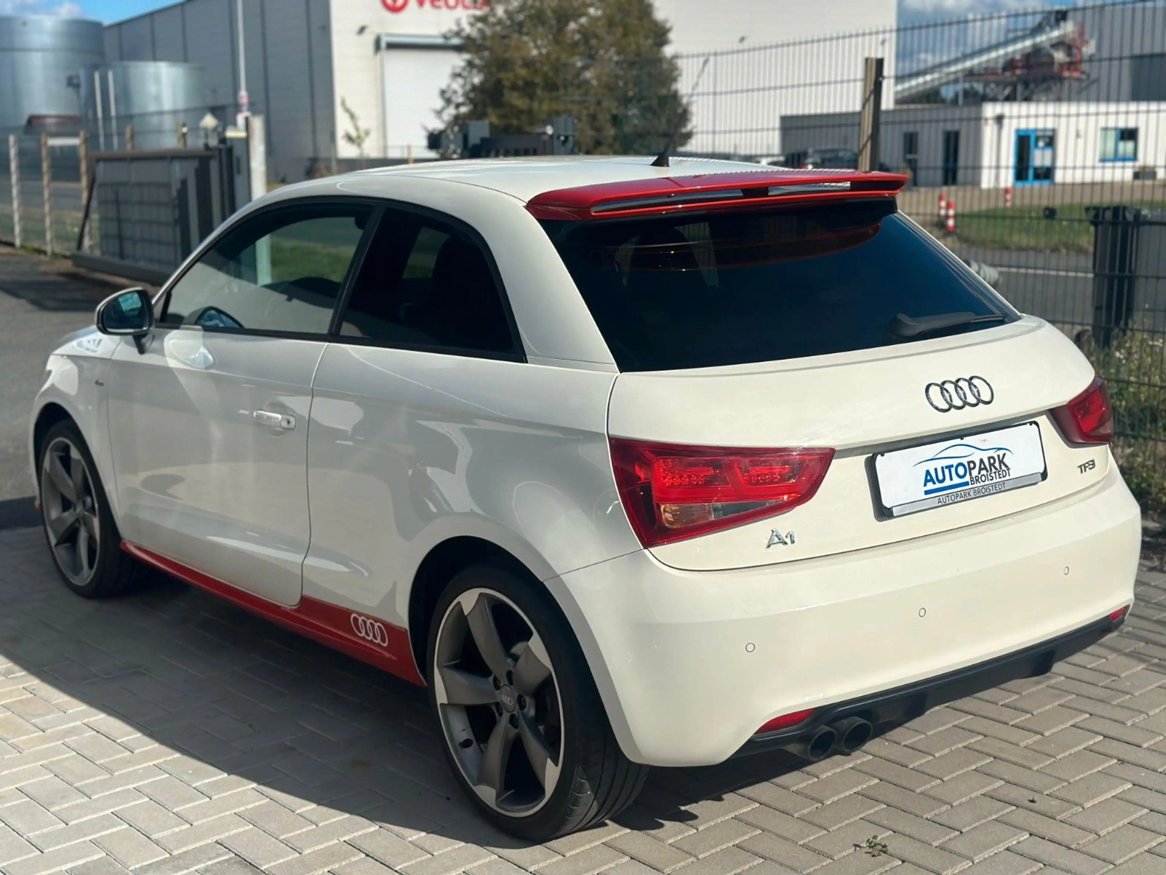 Audi A1 S line Sportpaket AUTOMATIK BOSE/LEDER/SHZ — photo 7
