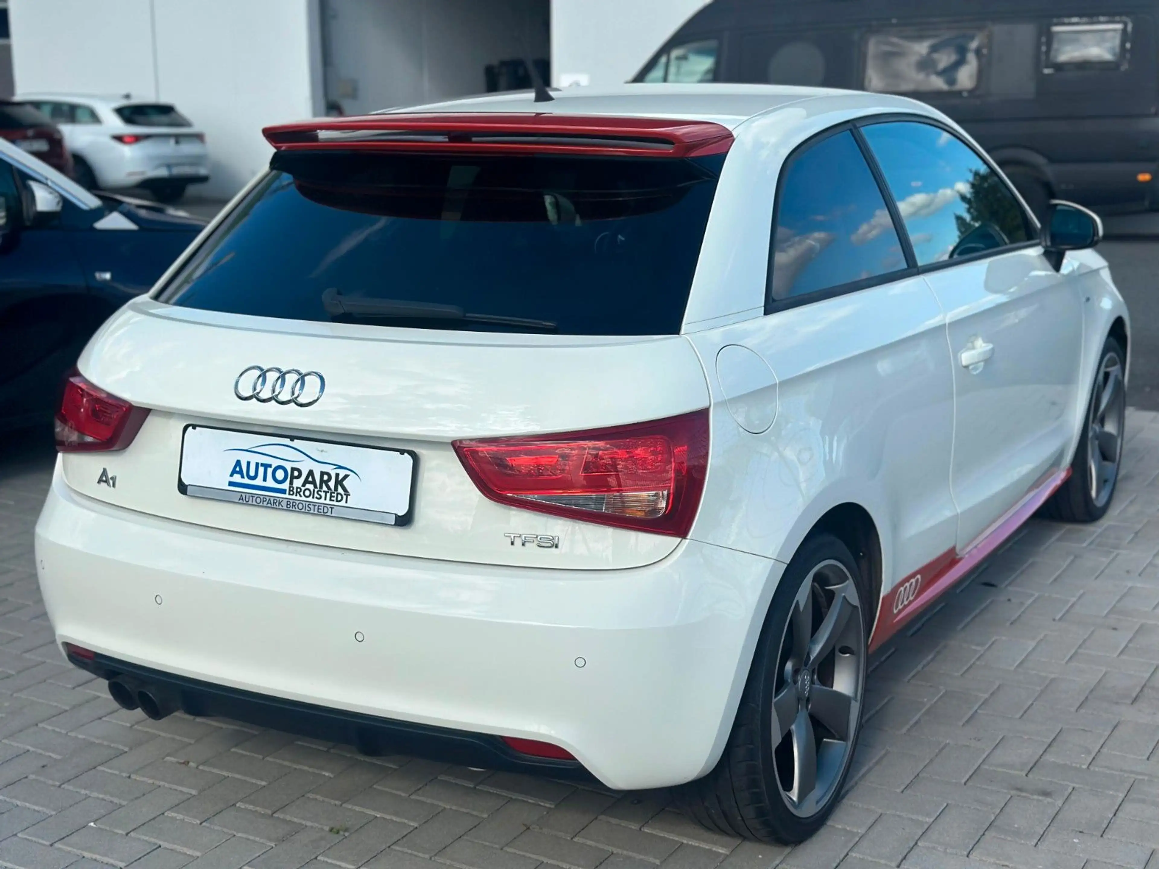 Audi A1 S line Sportpaket AUTOMATIK BOSE/LEDER/SHZ — photo 5