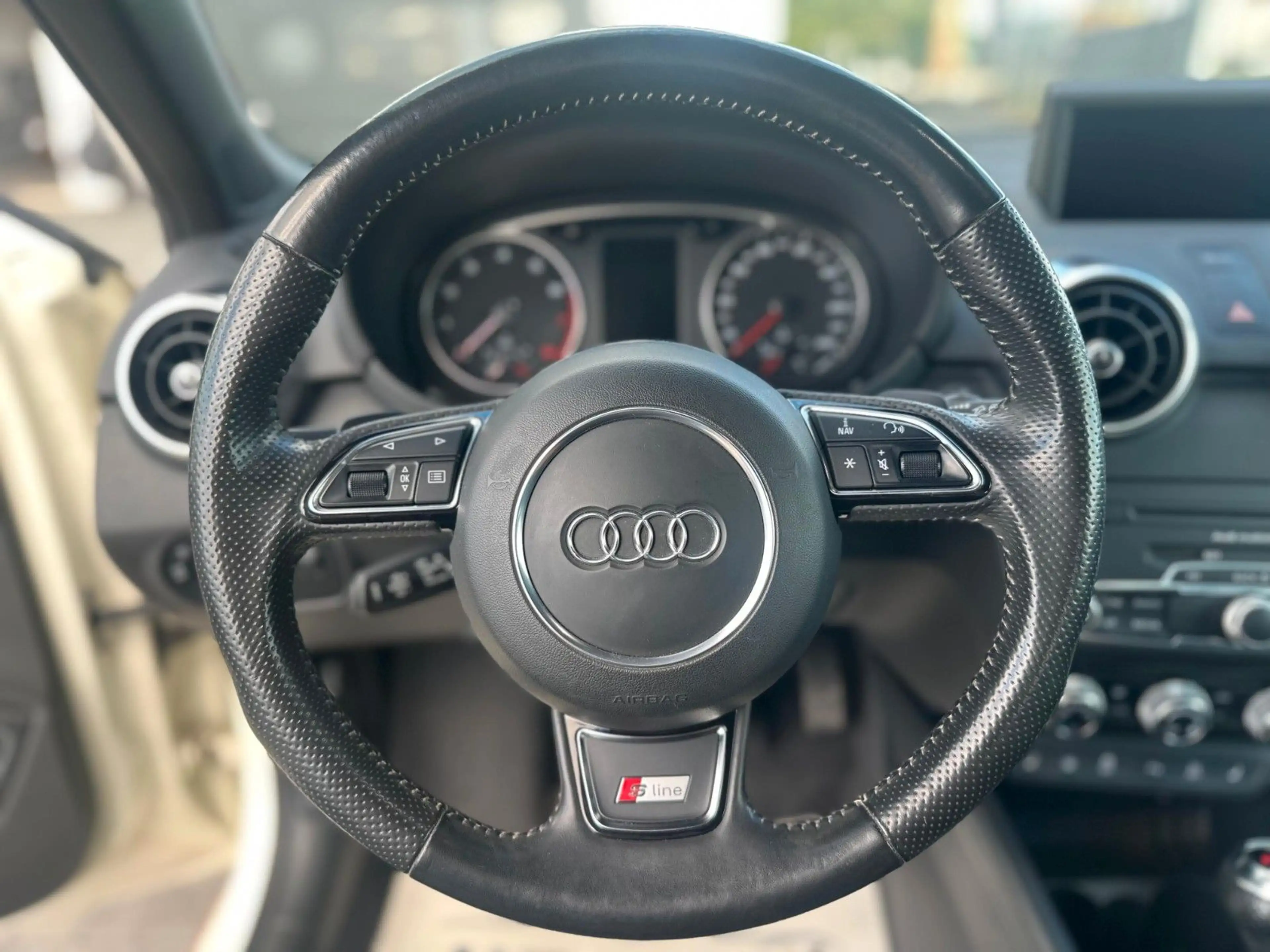 Audi A1 S line Sportpaket AUTOMATIK BOSE/LEDER/SHZ — photo 15