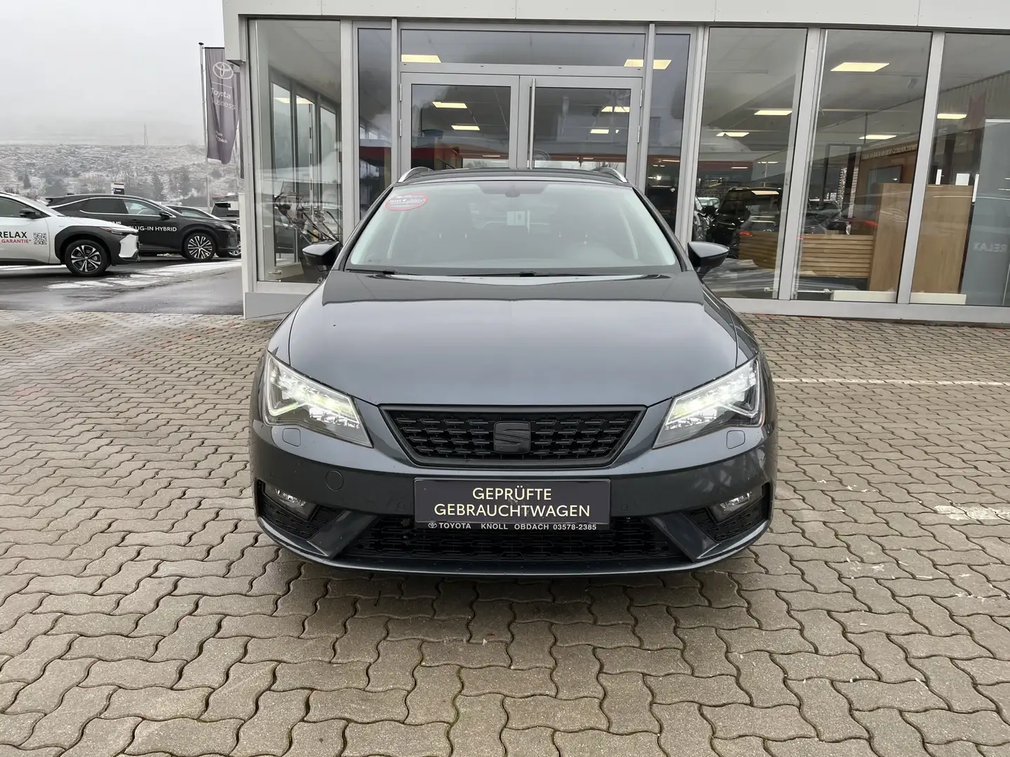 SEAT Leon ST Style Grau - 2