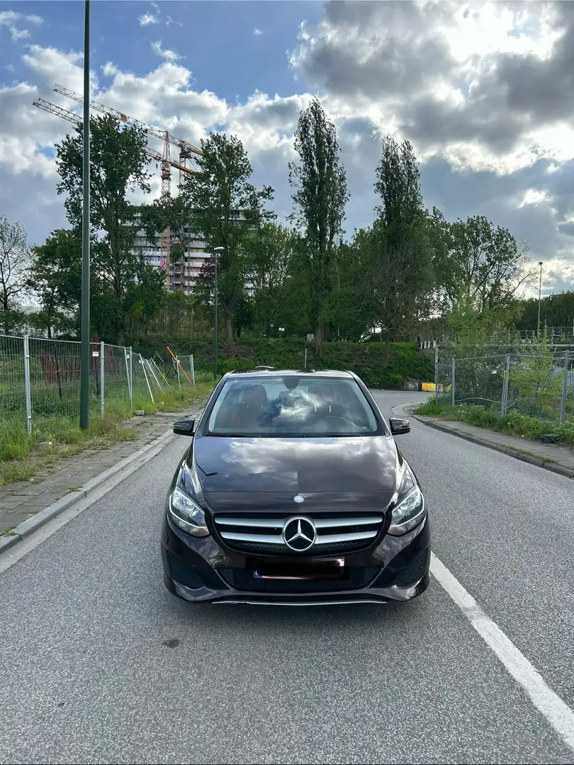 Mercedes-Benz B 180 CDI BE Edition Brown - 1