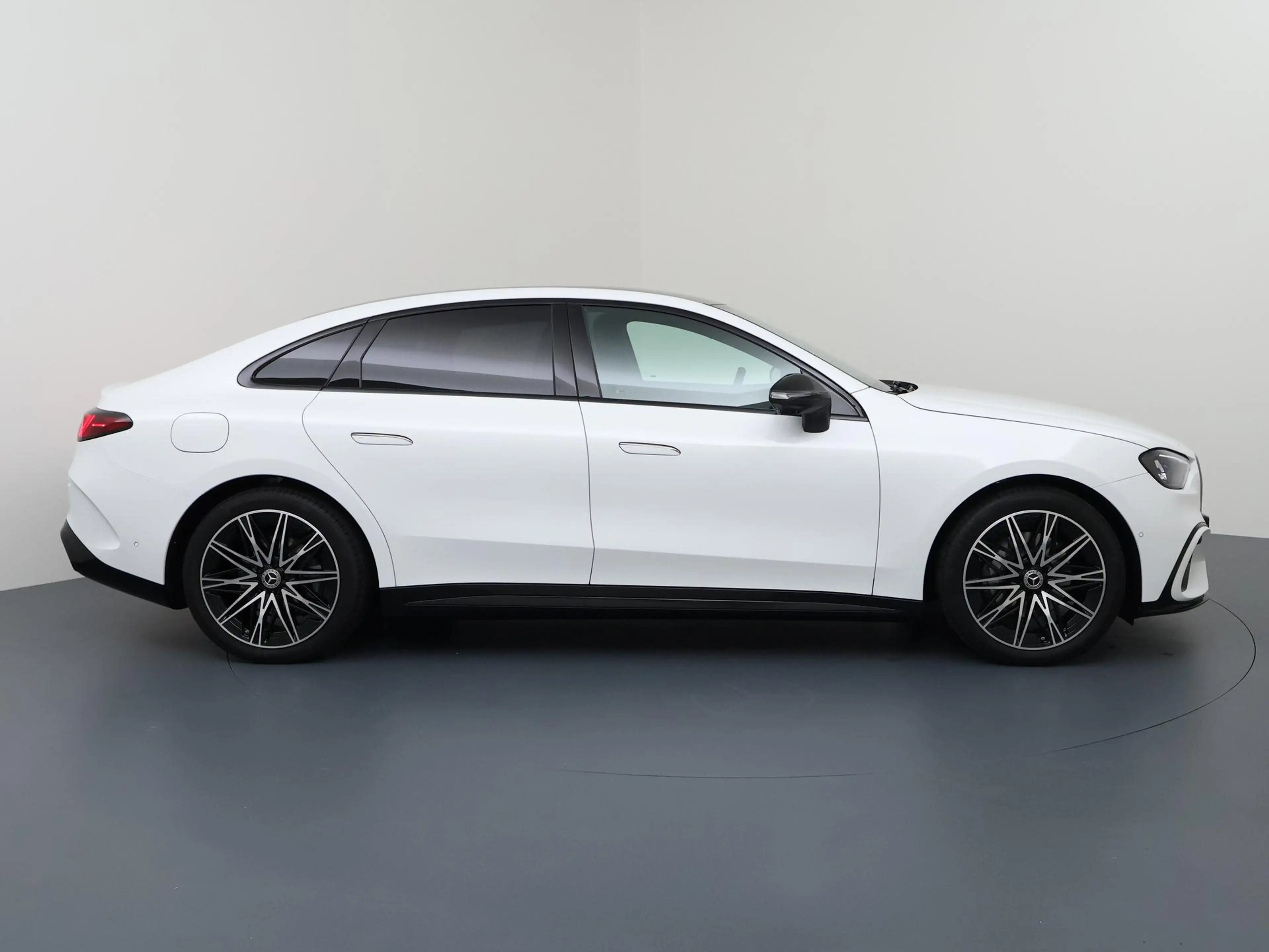 Mercedes-Benz C 400 4MATIC Business Solution AMG 94 kWh — photo 6