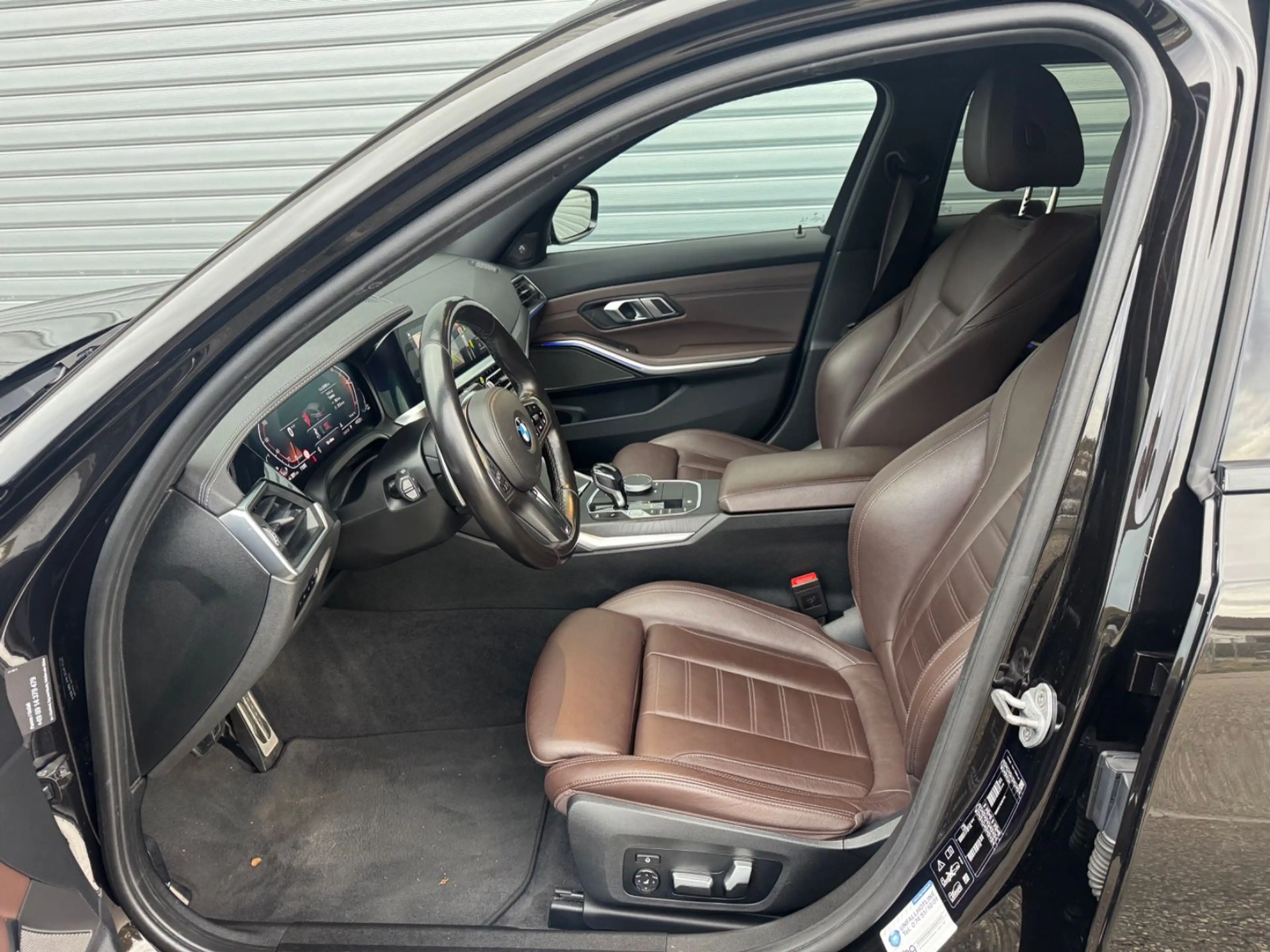 BMW 330 3 Touring 330 d xDrive M Sport — photo 9