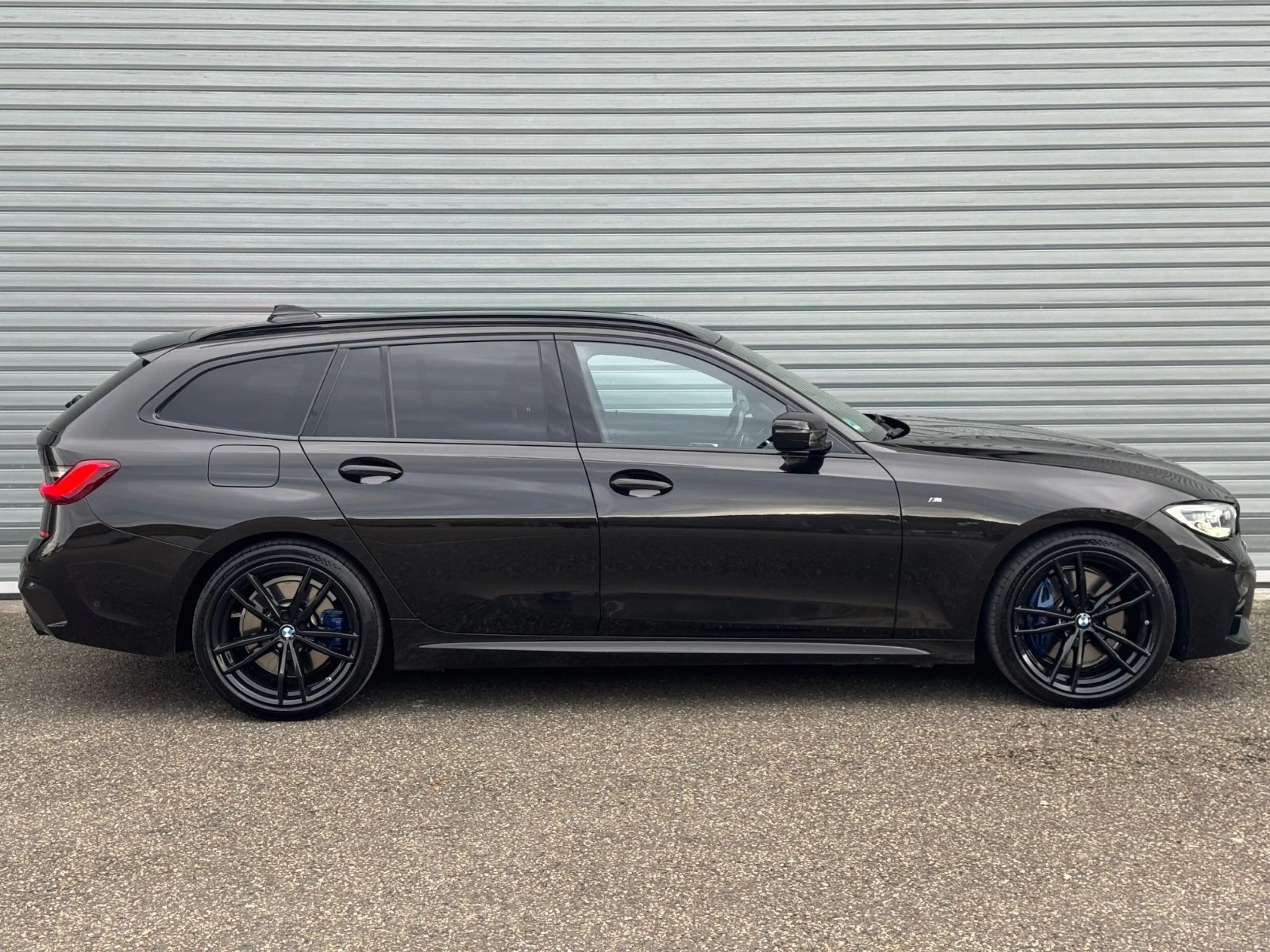 BMW 330 3 Touring 330 d xDrive M Sport — photo 6