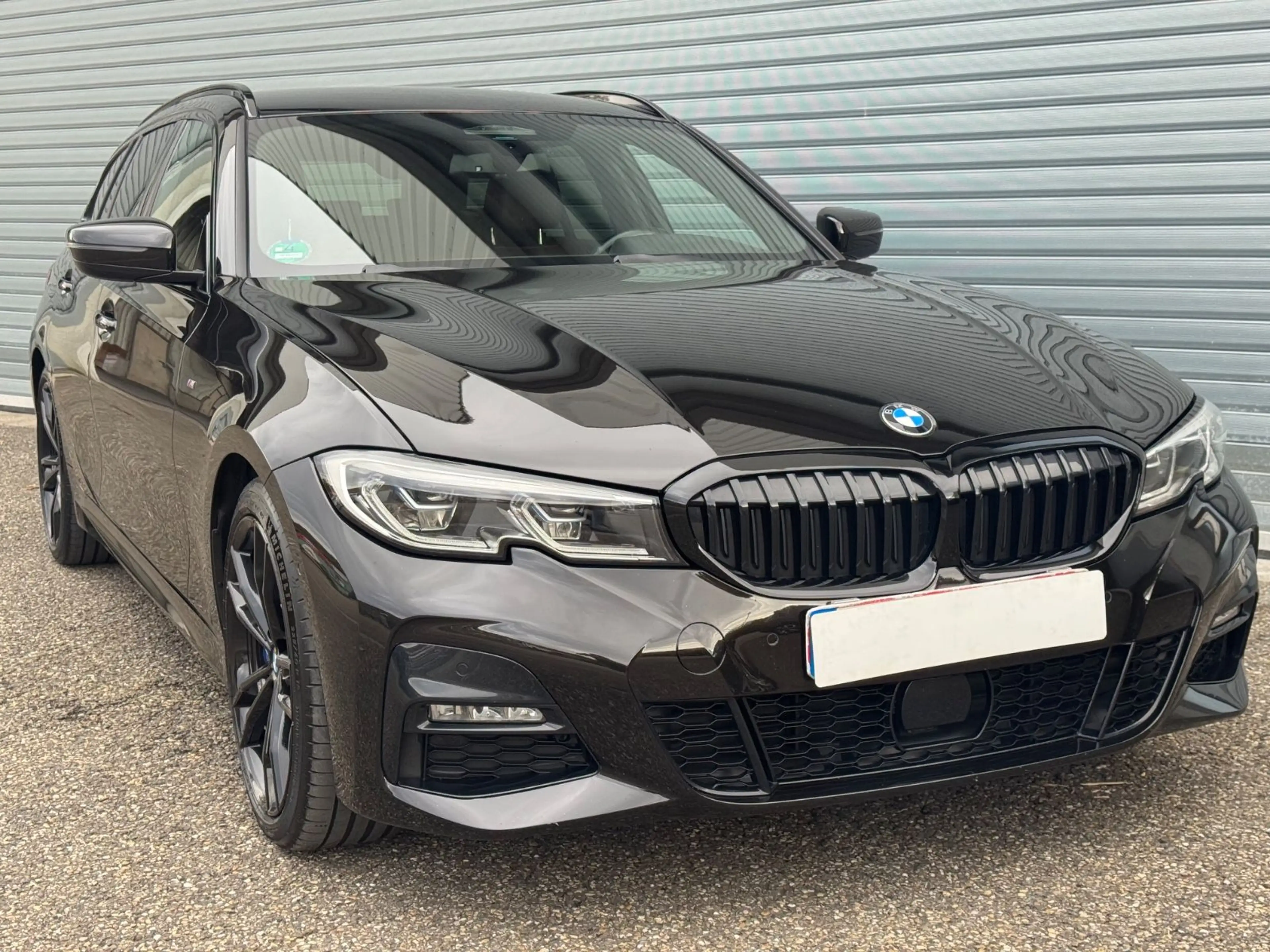 BMW 330 3 Touring 330 d xDrive M Sport — photo 3