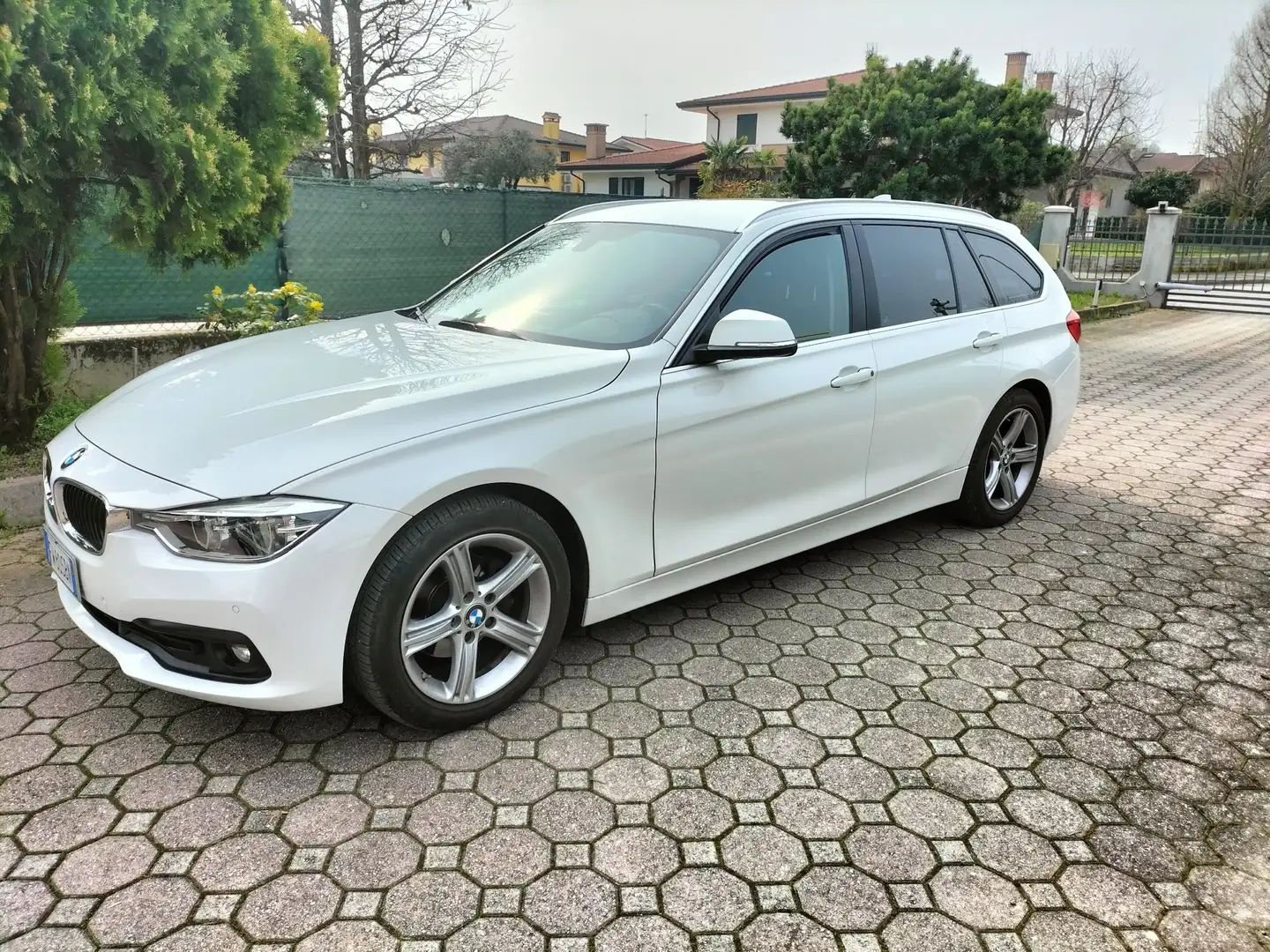 BMW 316 316d Business Advantage auto Bianco - 1