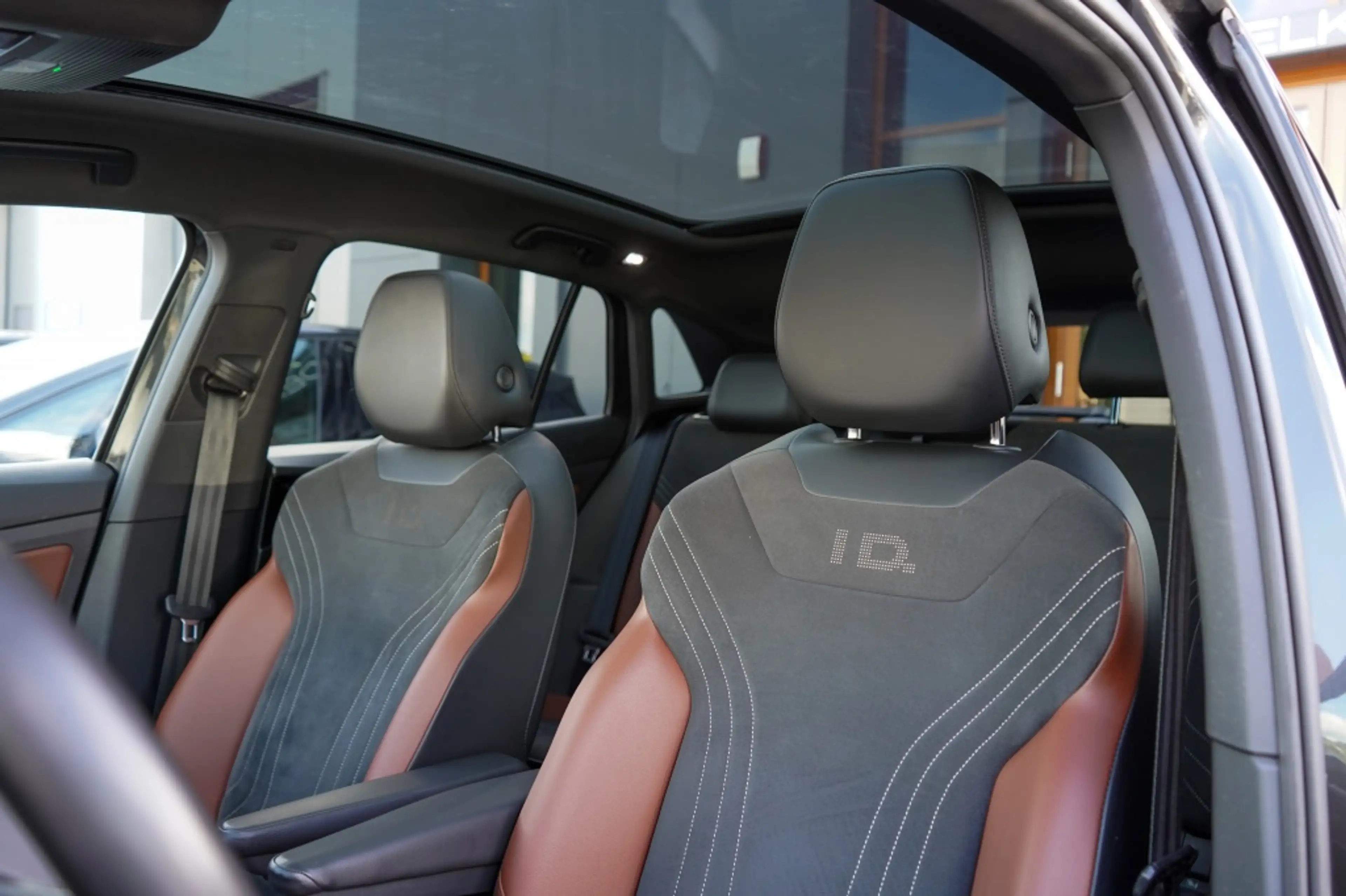 Volkswagen ID.4 Pro 77 kWh | 94,03% SOH | Pano | Massage | Trekhaa — photo 6