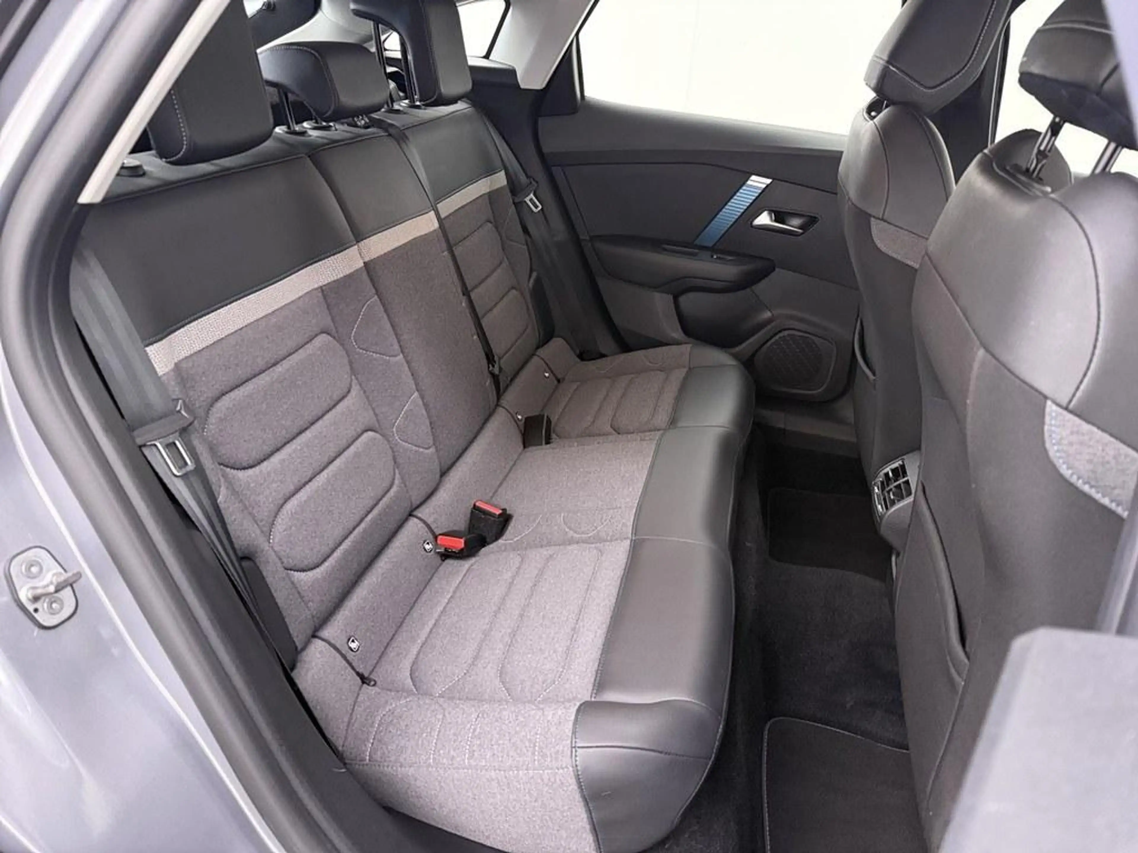 Citroen E-C4 Electric Feel Pack 50 kWh Ad.Cruise/Camera/CarPlay/18inch — photo 16