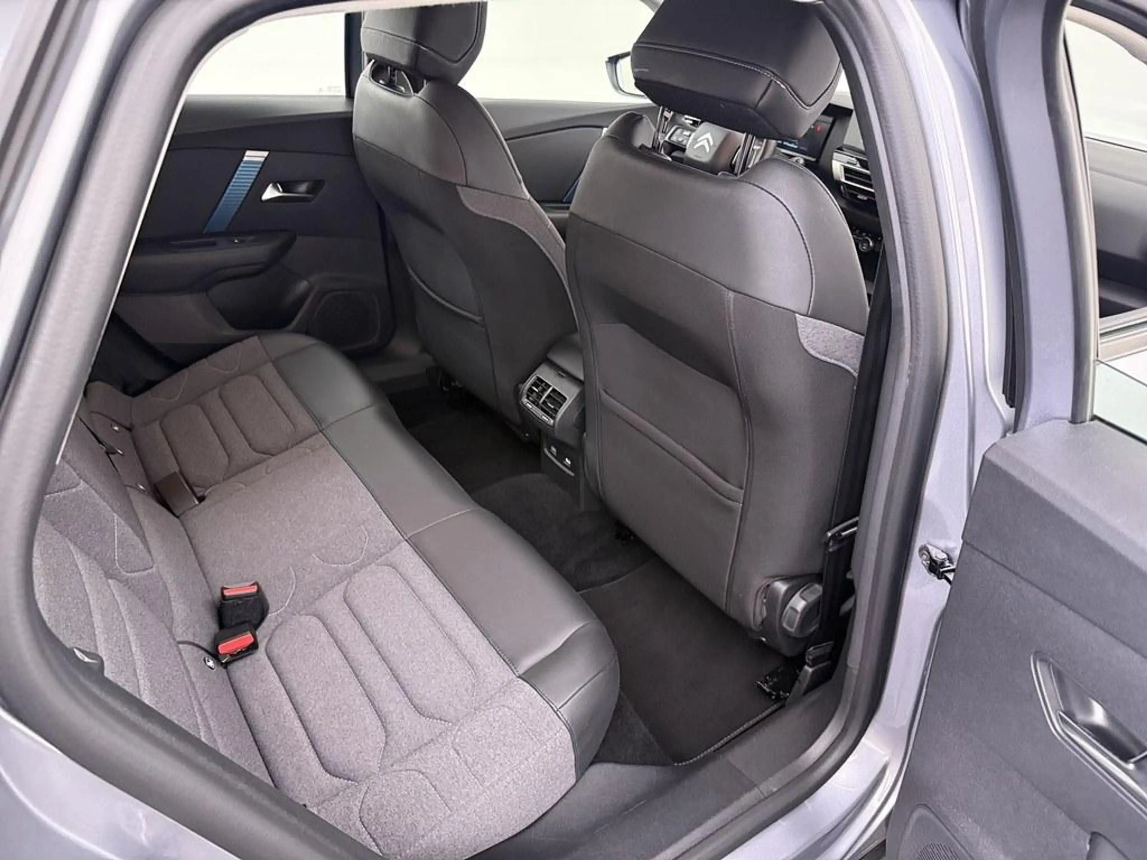 Citroen E-C4 Electric Feel Pack 50 kWh Ad.Cruise/Camera/CarPlay/18inch — photo 15