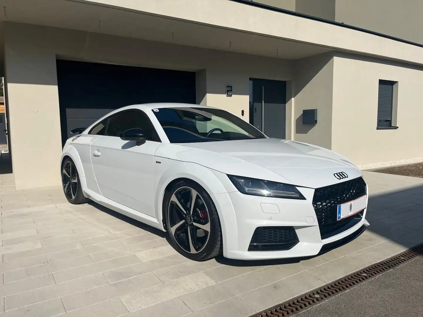 Audi TT Coupé 2,0 TFSI quattro Competition - 2