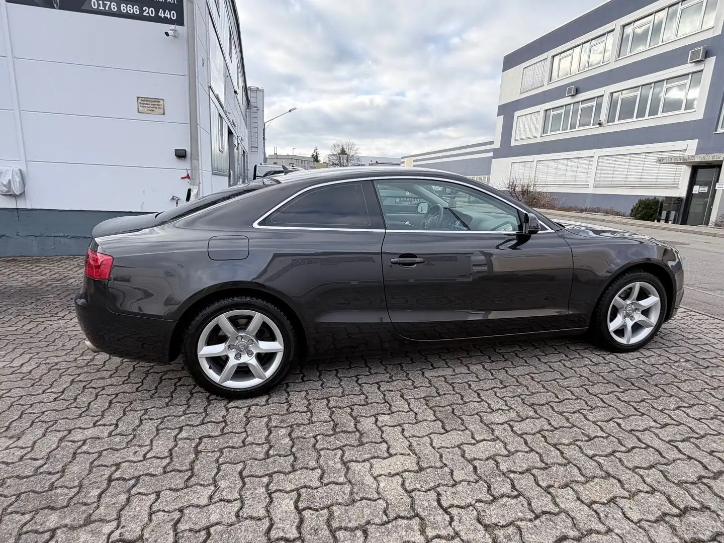 Audi A5 Coupe 3.0 TDI quattro Grijs - 2