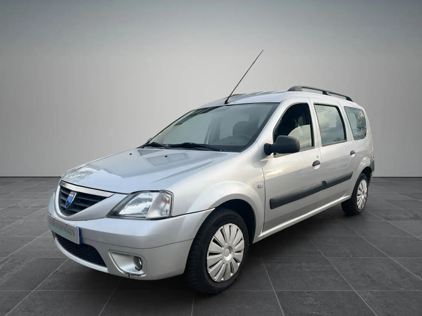 Dacia Logan *Handicape*Rampe*Behindertengerecht* Argent - 1