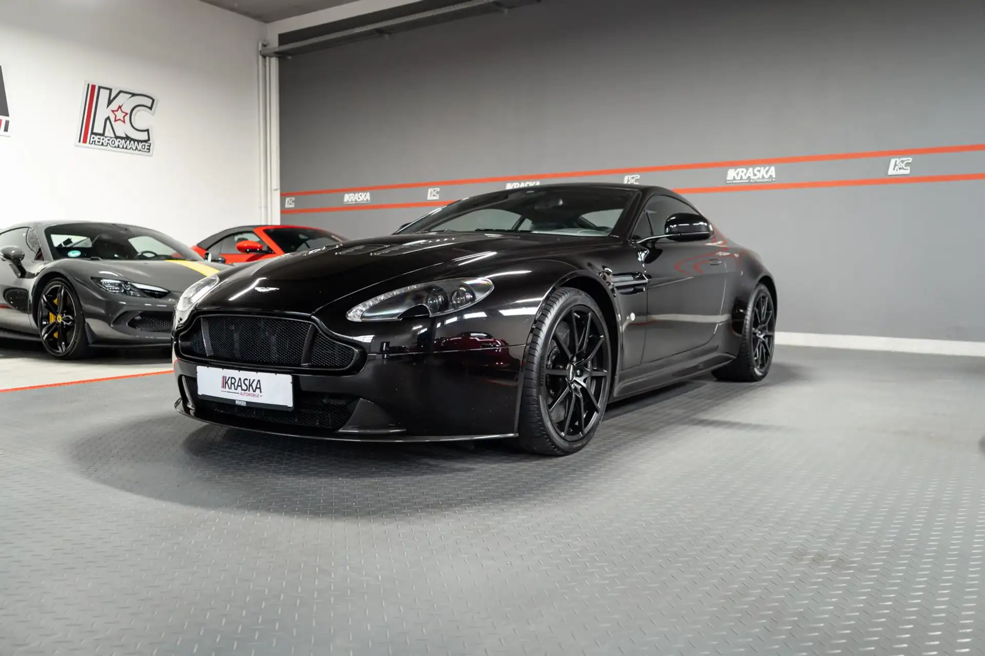 애스턴마틴 밴티지 V12 Vantage S 2015 검정 사진 6