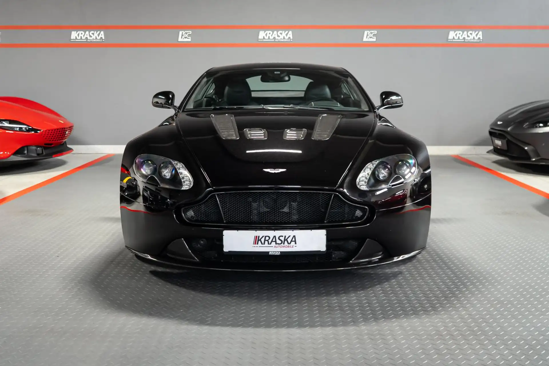 애스턴마틴 밴티지 V12 Vantage S 2015 검정 사진 4