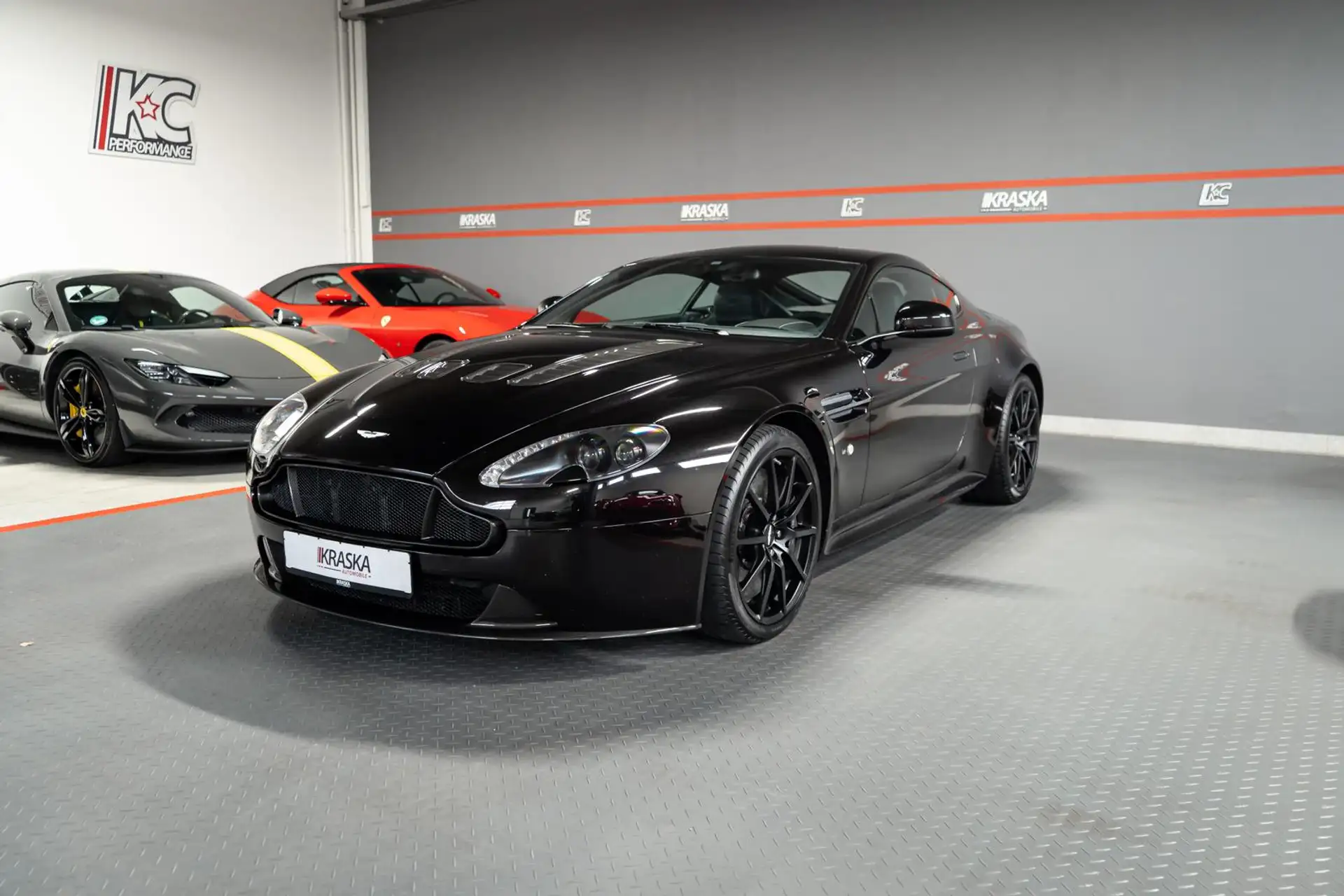 애스턴마틴 밴티지 V12 Vantage S 2015 검정 사진 5