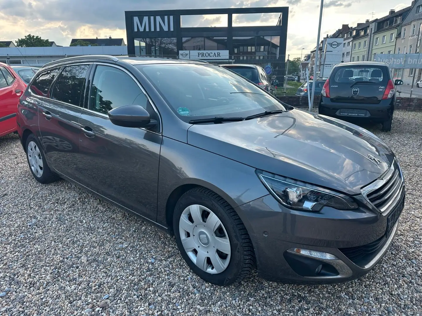 Peugeot 308 SW Allure  2,0 D Automatik Panorama Grigio - 1