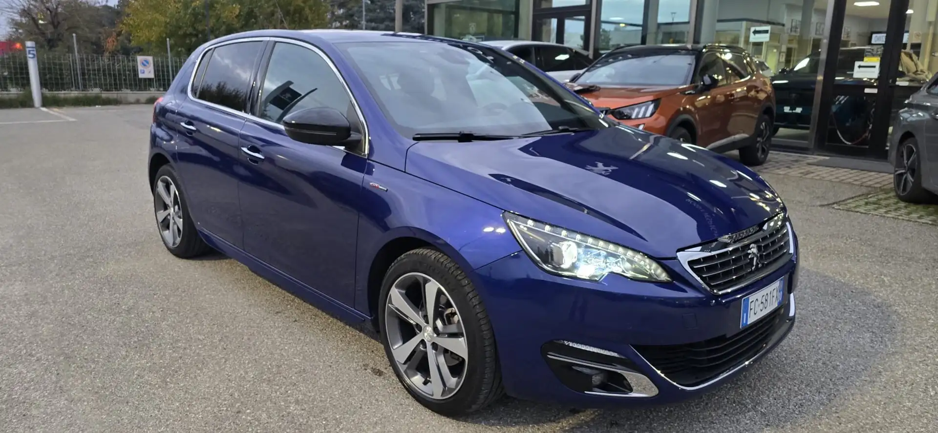 Peugeot 308 5p Gt Line 1.6 BlueHdi 120 CV s&s Bleu - 2