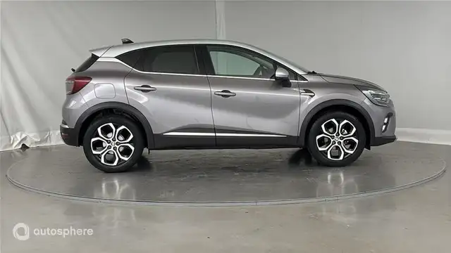 Renault Captur view 4