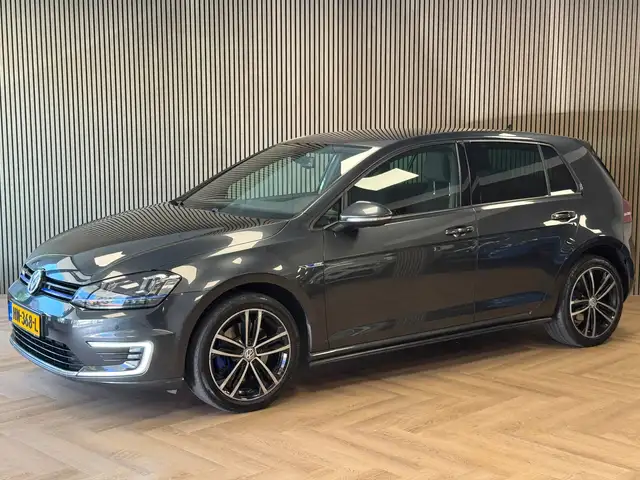 Volkswagen Golf GTE 1.4 TSI DSG AUT. AIRCO CAMERA NAVIGATIE APPLE CARP