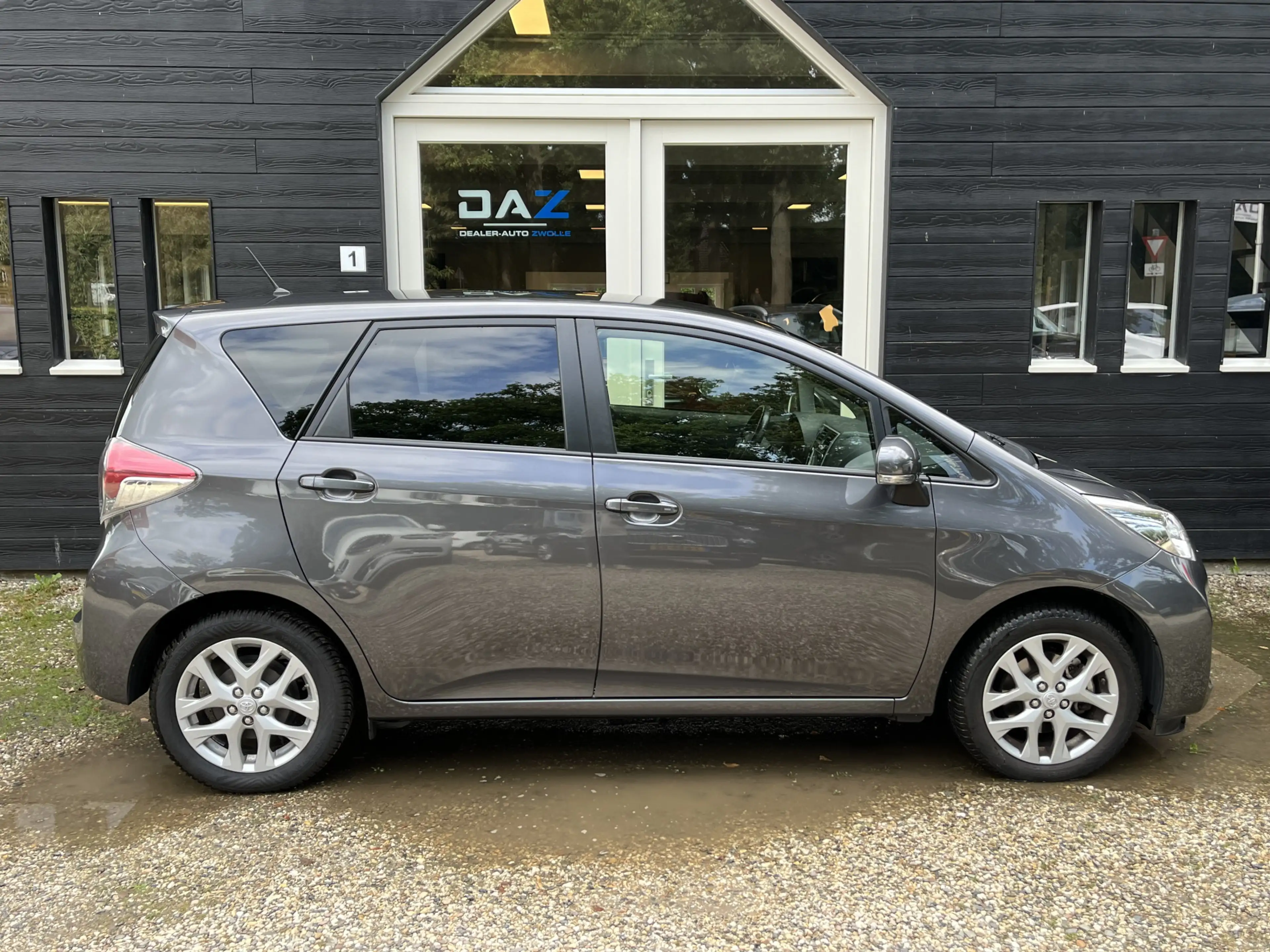 Toyota Verso-S 1.3 VVT-i Dynamic Aut/Ecc/Camera/Trekhaak — photo 2