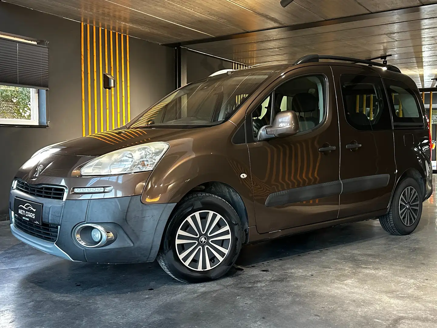 Peugeot Partner Partner Tepee e-HDi FAP 92 Stop Bruin - 1