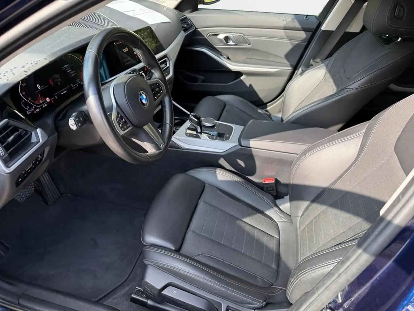 BMW 330 Advantage Blau - 1