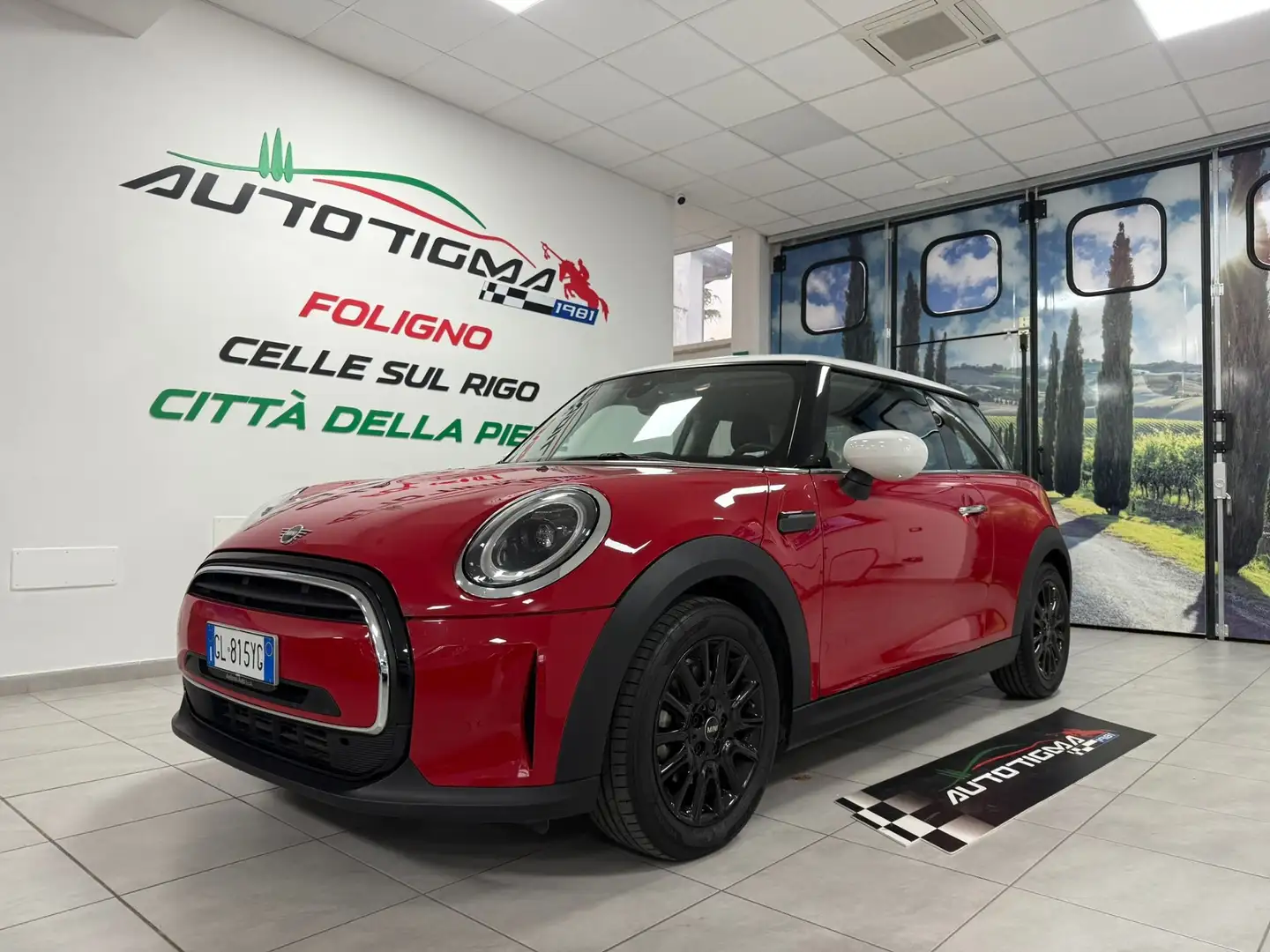 MINI Cooper Mini IV F56 2021 3p  Classic Premium Rosso - 1