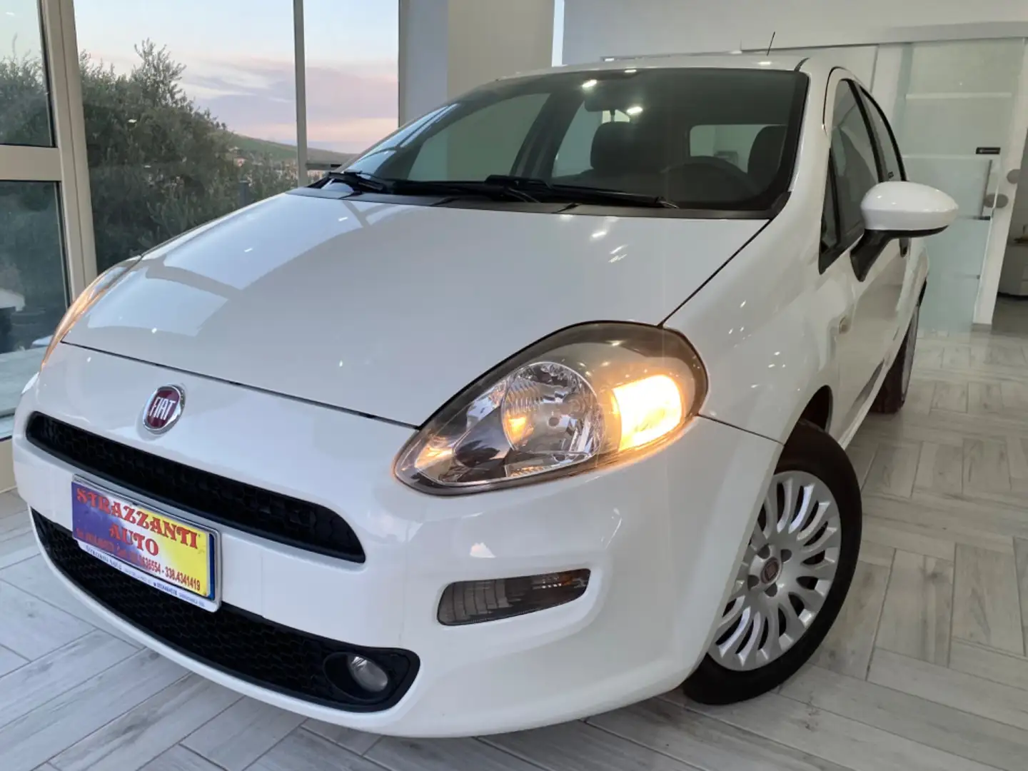Fiat Punto 1.3 MJT II S&S 85 CV 5 porte ECO Lounge Blanc - 1