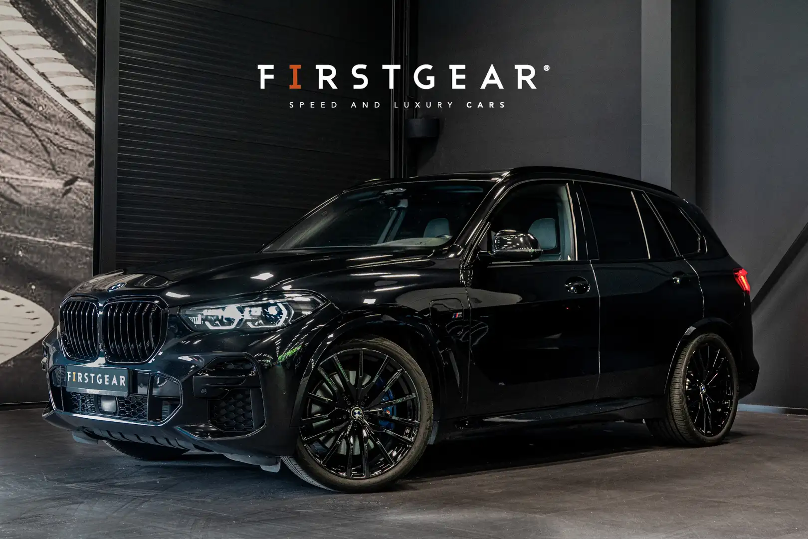 BMW X5 xDrive45e High Executive *M-Sport / Panorama / Sur Noir - 1