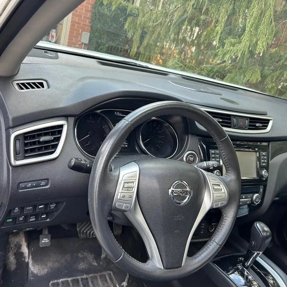 Nissan Rogue снимка Nissan Rogue