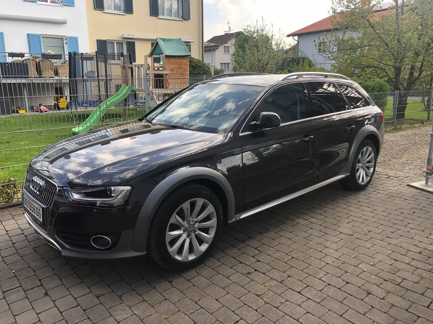 Audi A4 allroad A4 Allroad 2,0 TDI quattro DPF Schwarz - 1