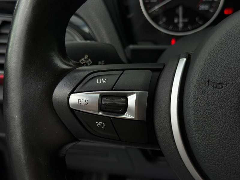 BMW 118 d xDrive Sport-Line Navi HiFi PDC GRA SHZ — photo 13