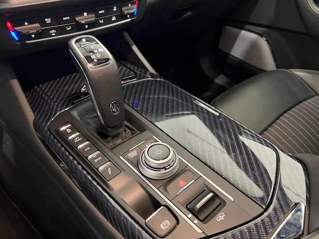 Maserati Levante 2024 — фото 17