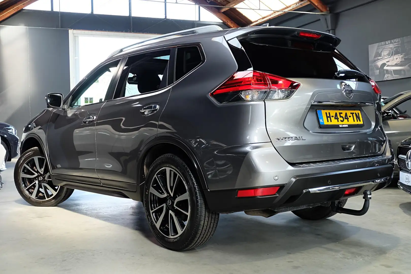 Nissan X-Trail 1.3 DIG-T N-Connecta / Pano / 360° / Trekhaak / NL Gris - 2