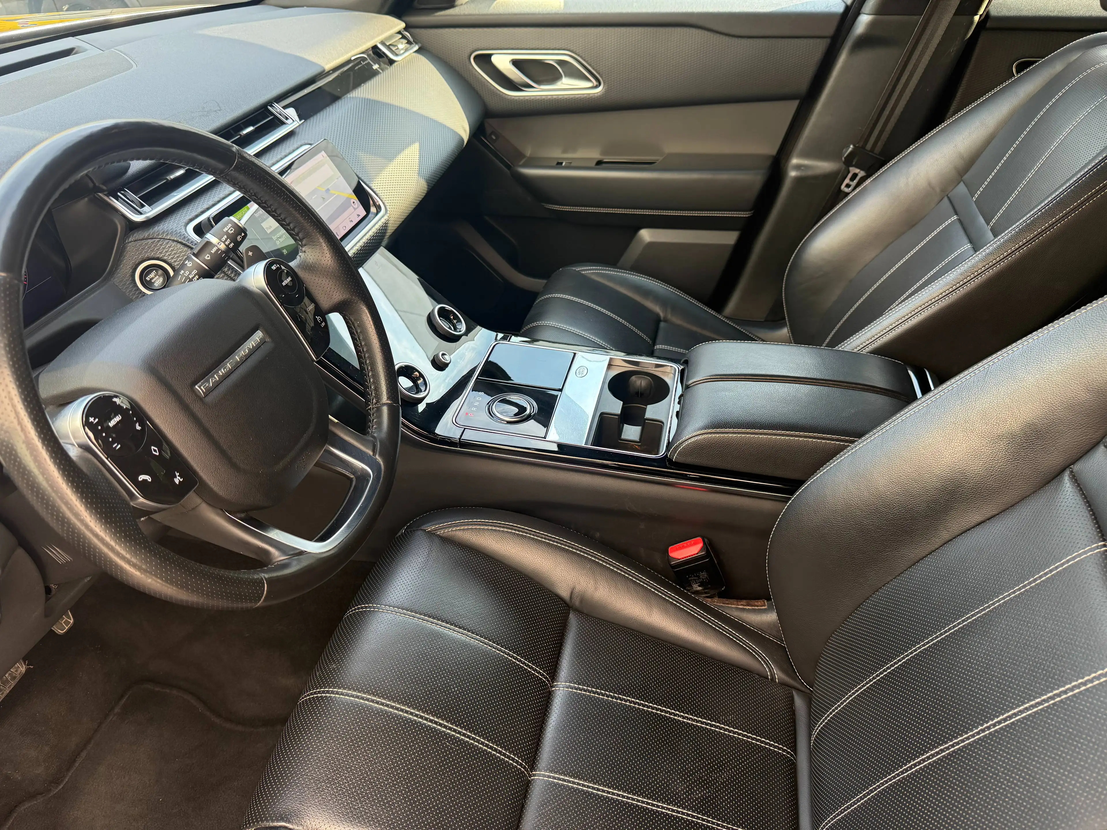 Land Rover Range Rover Velar Velar 2.0 Turbo S (EU6b) — photo 7