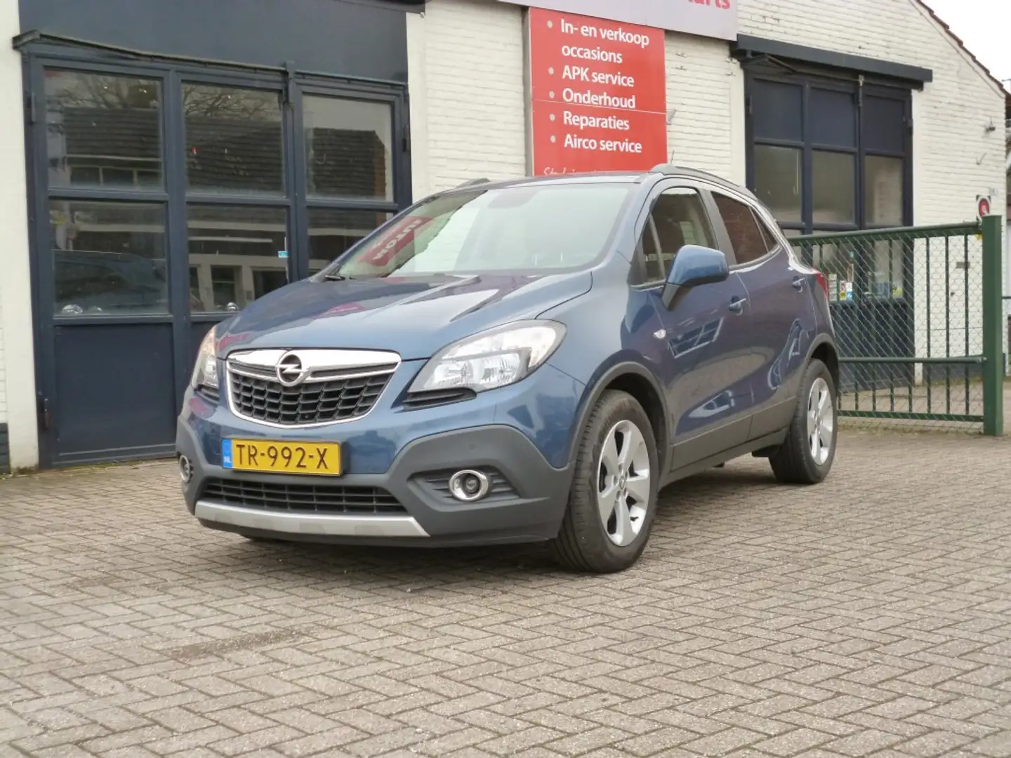 Opel Mokka 1.4 T Innovation 140 Pk Blauw - 1