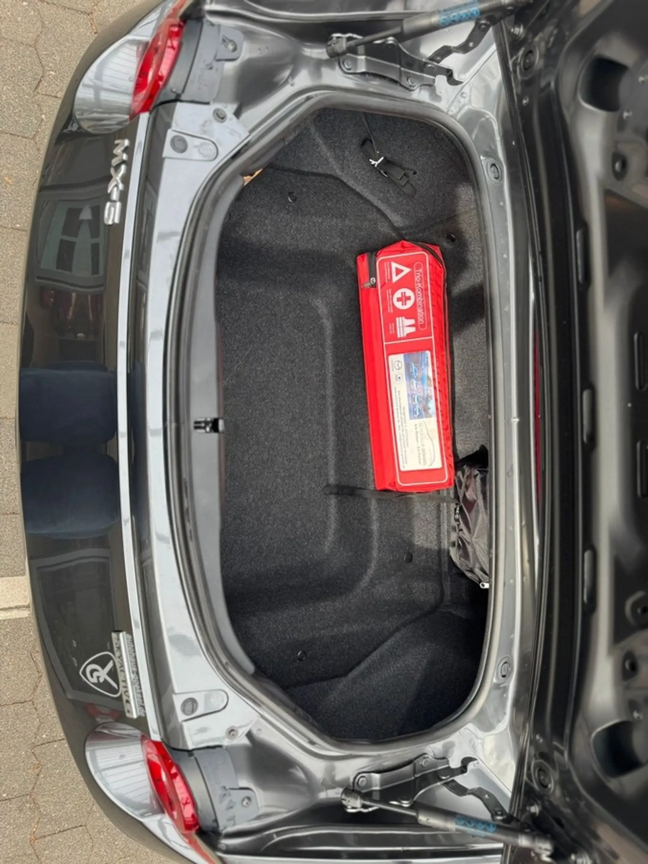 Mazda MX-5 Homura- Matrix, Bose, Tieferlegung, 17Zoll, Spoile — photo 9