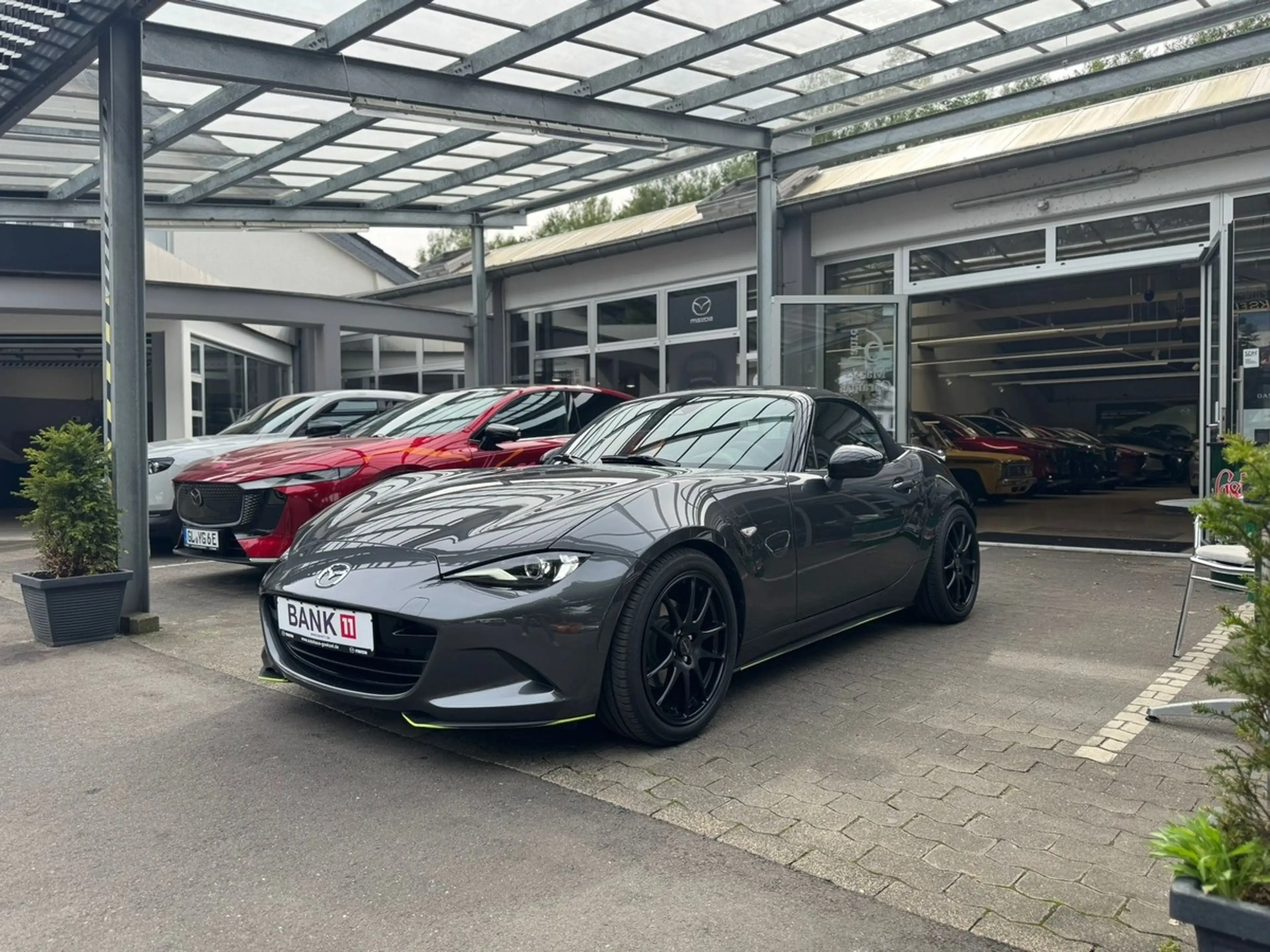 Mazda MX-5 Homura- Matrix, Bose, Tieferlegung, 17Zoll, Spoile