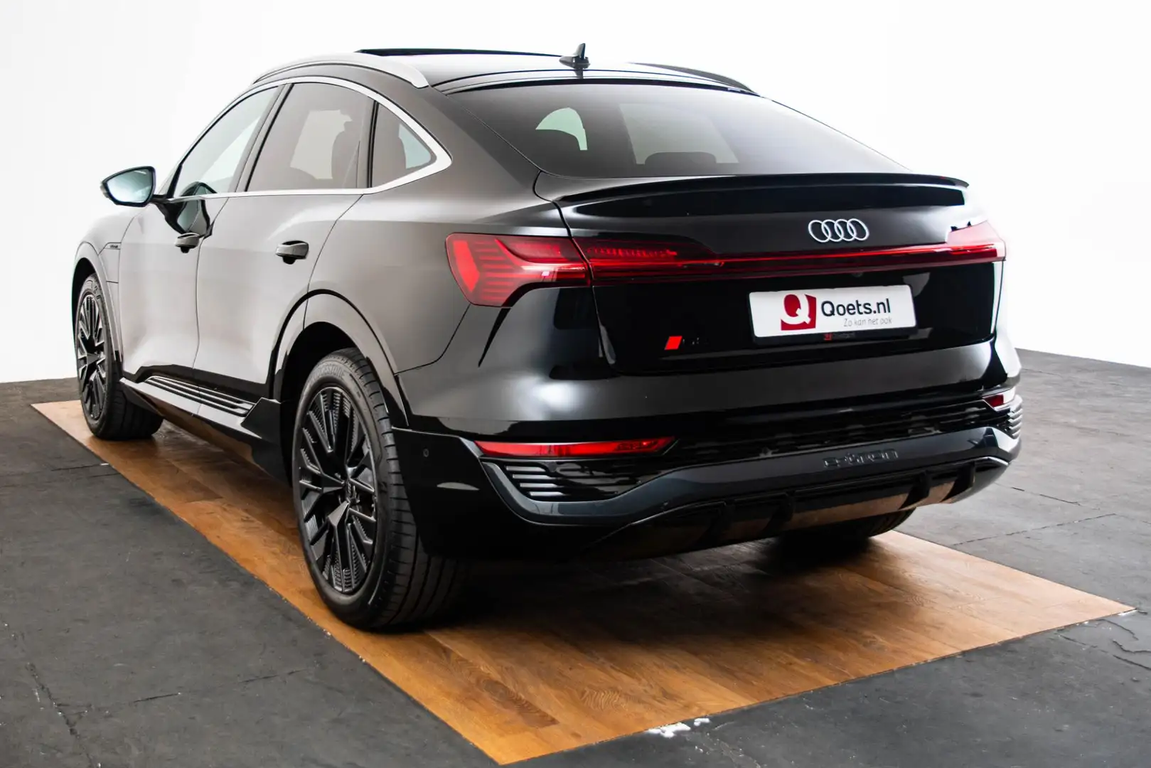 Audi Q8 e-tron Sportback 55 quattro Advanced Edition 115 kWh Pano Schwarz - 2