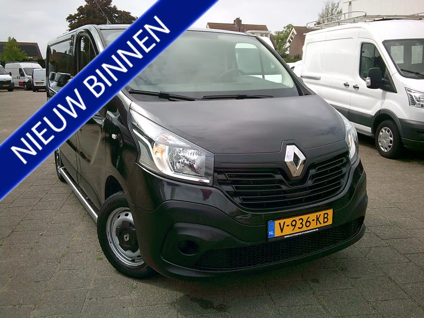 Renault Trafic 1.6 dCi T27 L1H1 Comfort VOORZIEN VAN AIRCO+CRUISE Zwart - 1