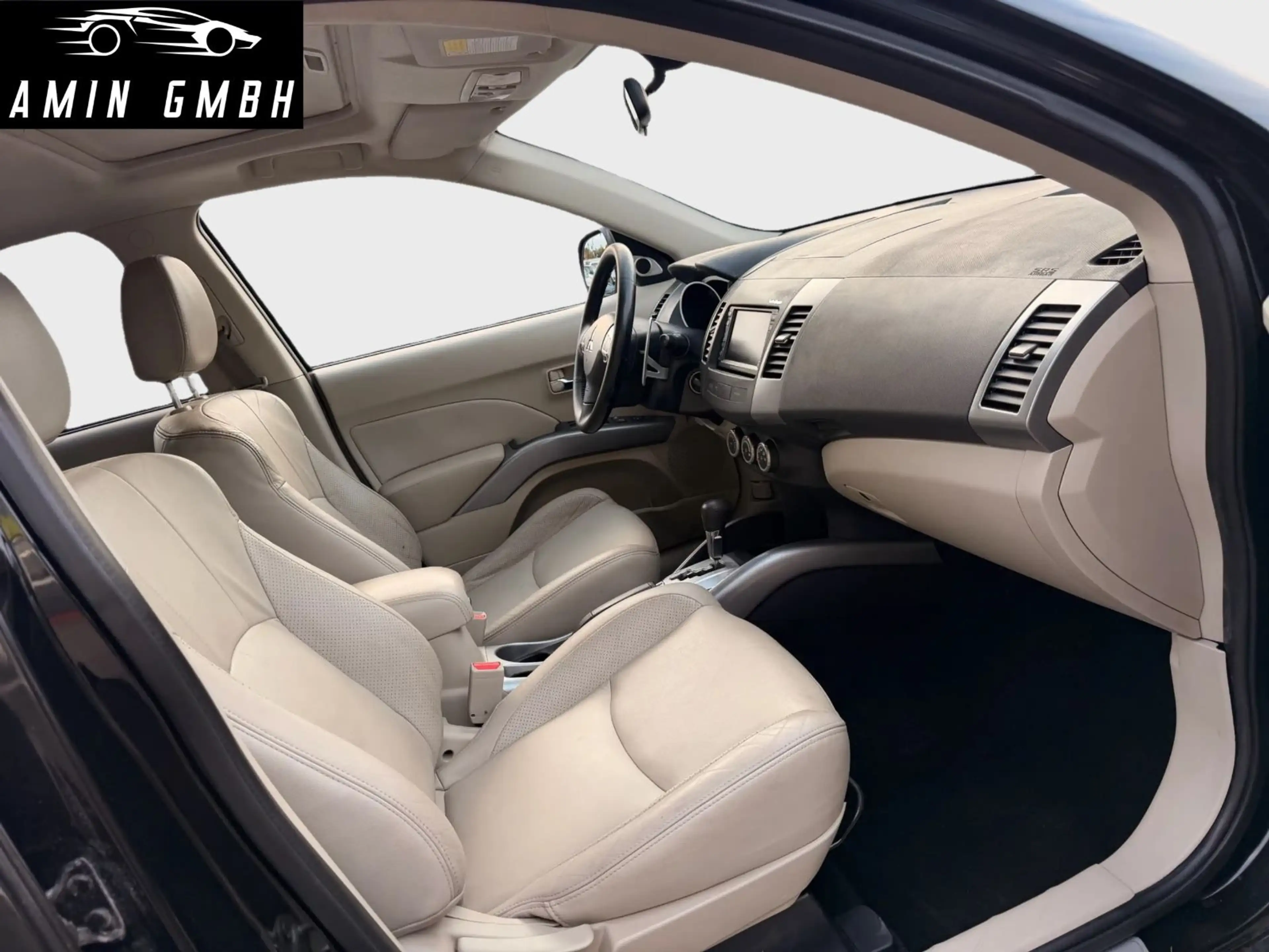 Mitsubishi Outlander 2.4 Automatik Leder Navi Kamera — photo 11