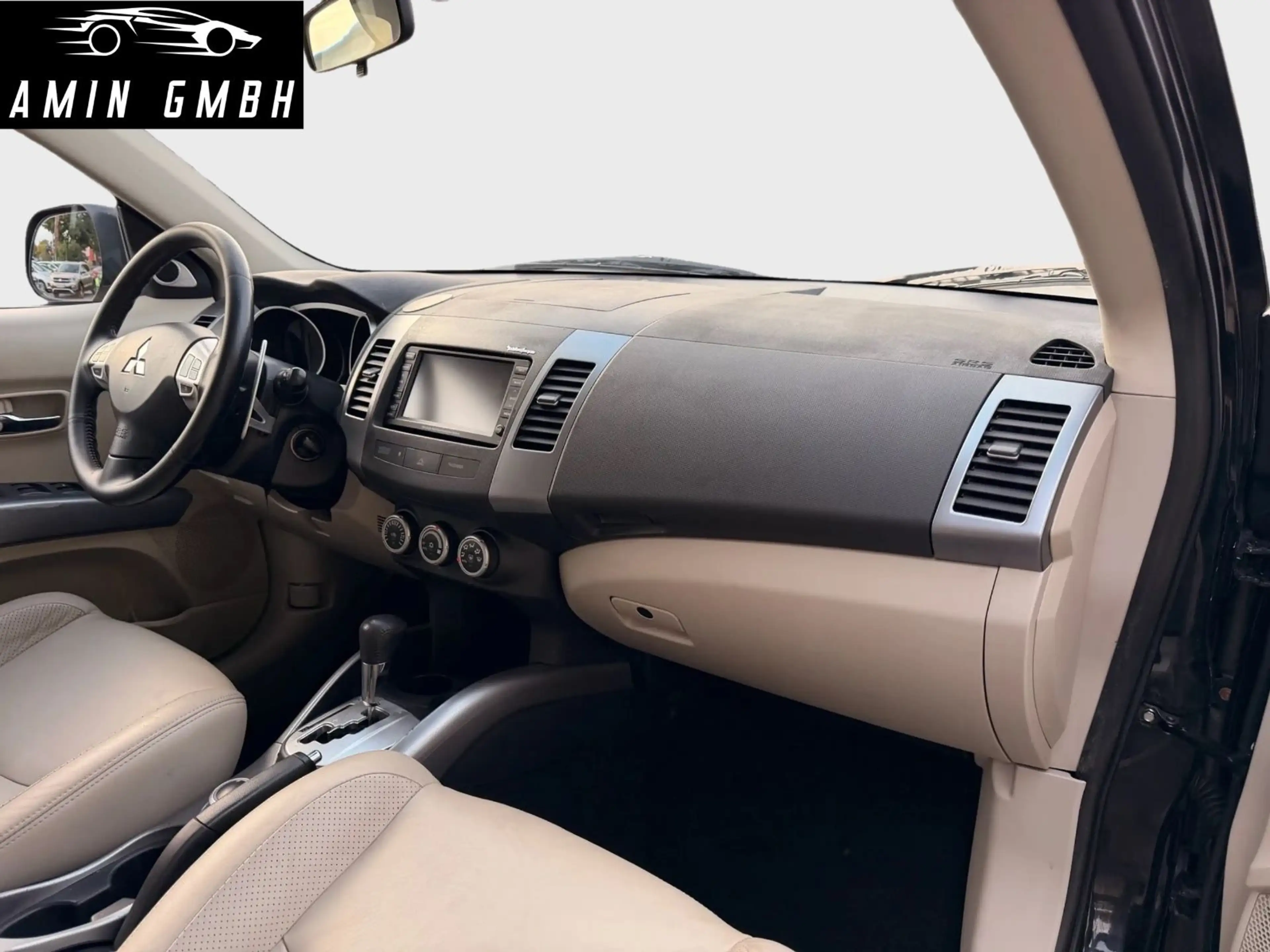 Mitsubishi Outlander 2.4 Automatik Leder Navi Kamera — photo 8