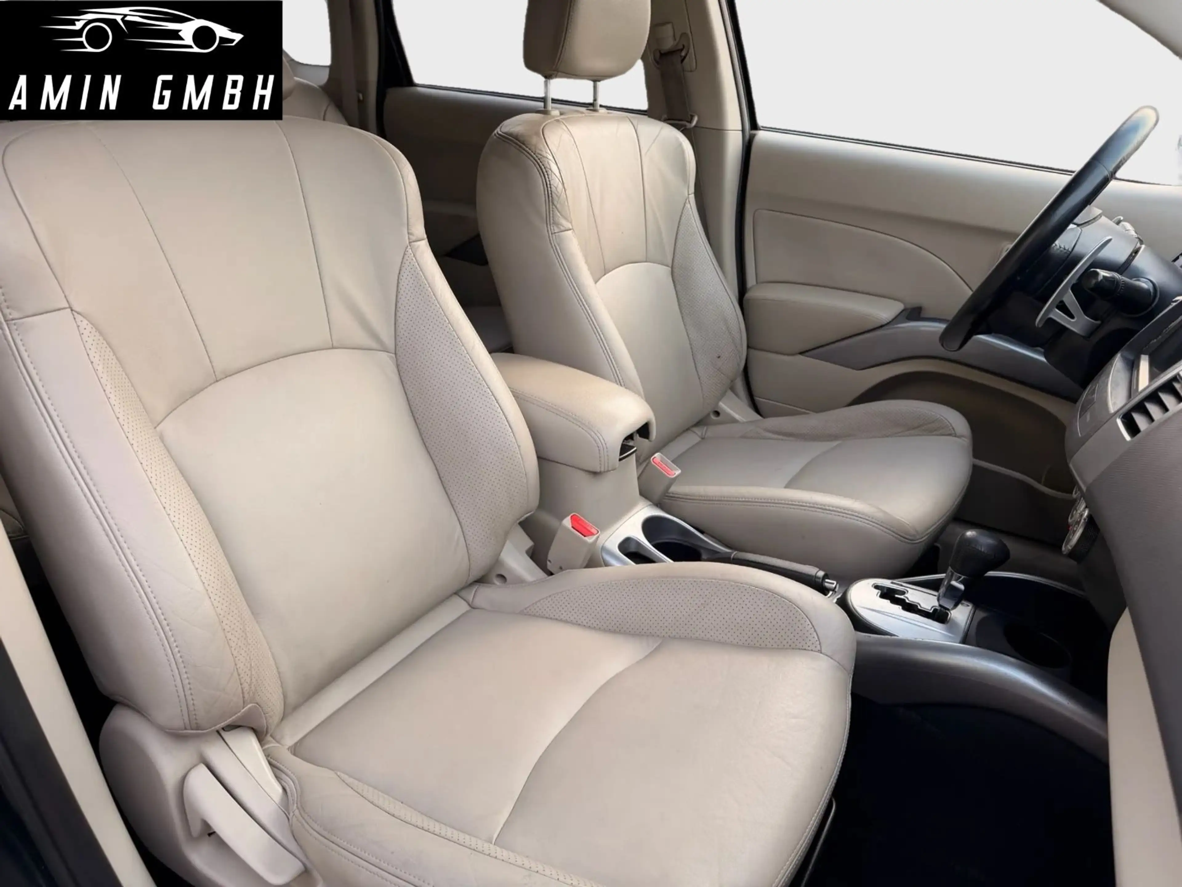 Mitsubishi Outlander 2.4 Automatik Leder Navi Kamera — photo 13