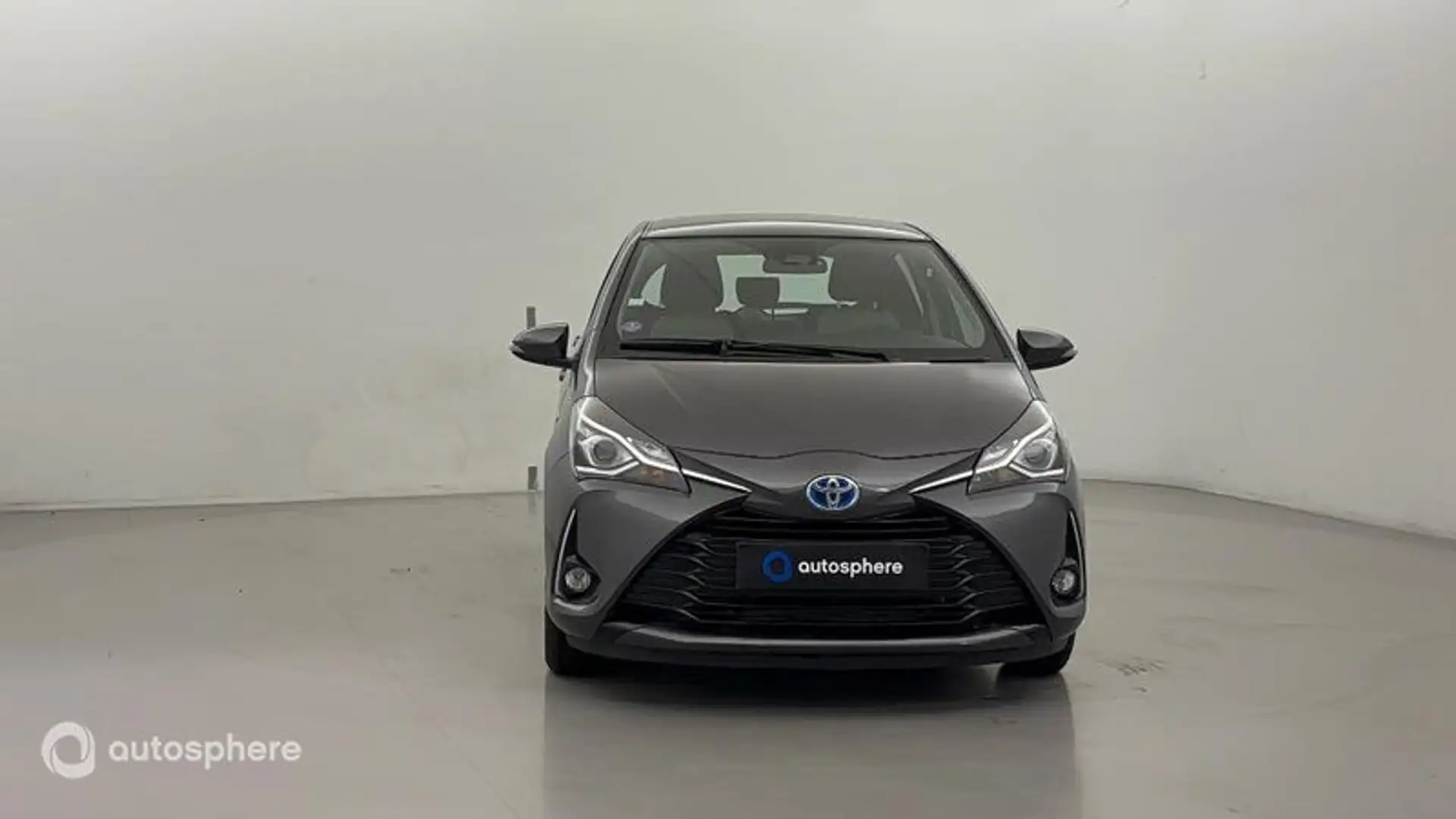 Toyota Yaris 100h Dynamic 5p - 2