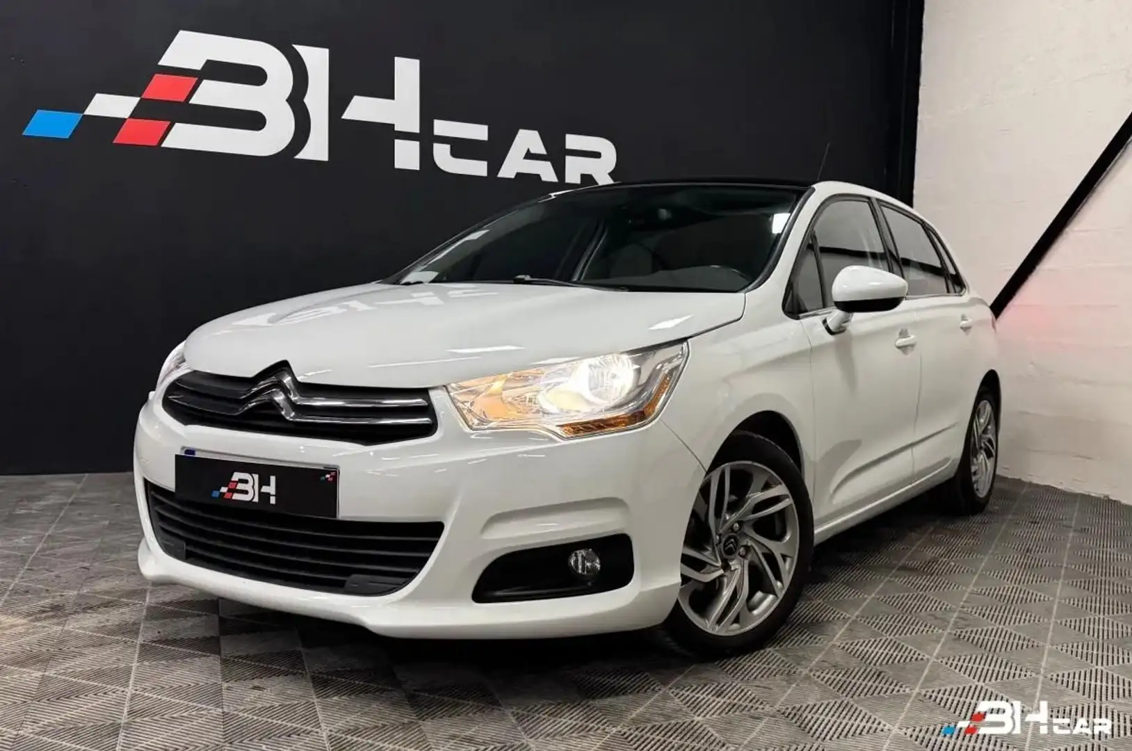 Citroen C4 1.6 VTI 120 EXCLUSIVE / 2ème main Blanco - 1