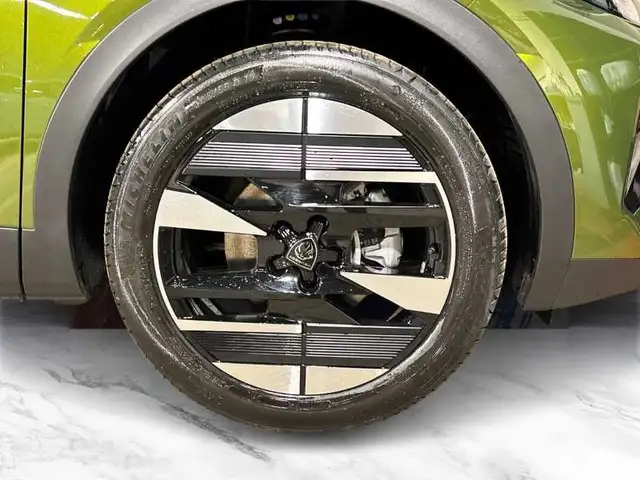 Peugeot 408 view 8