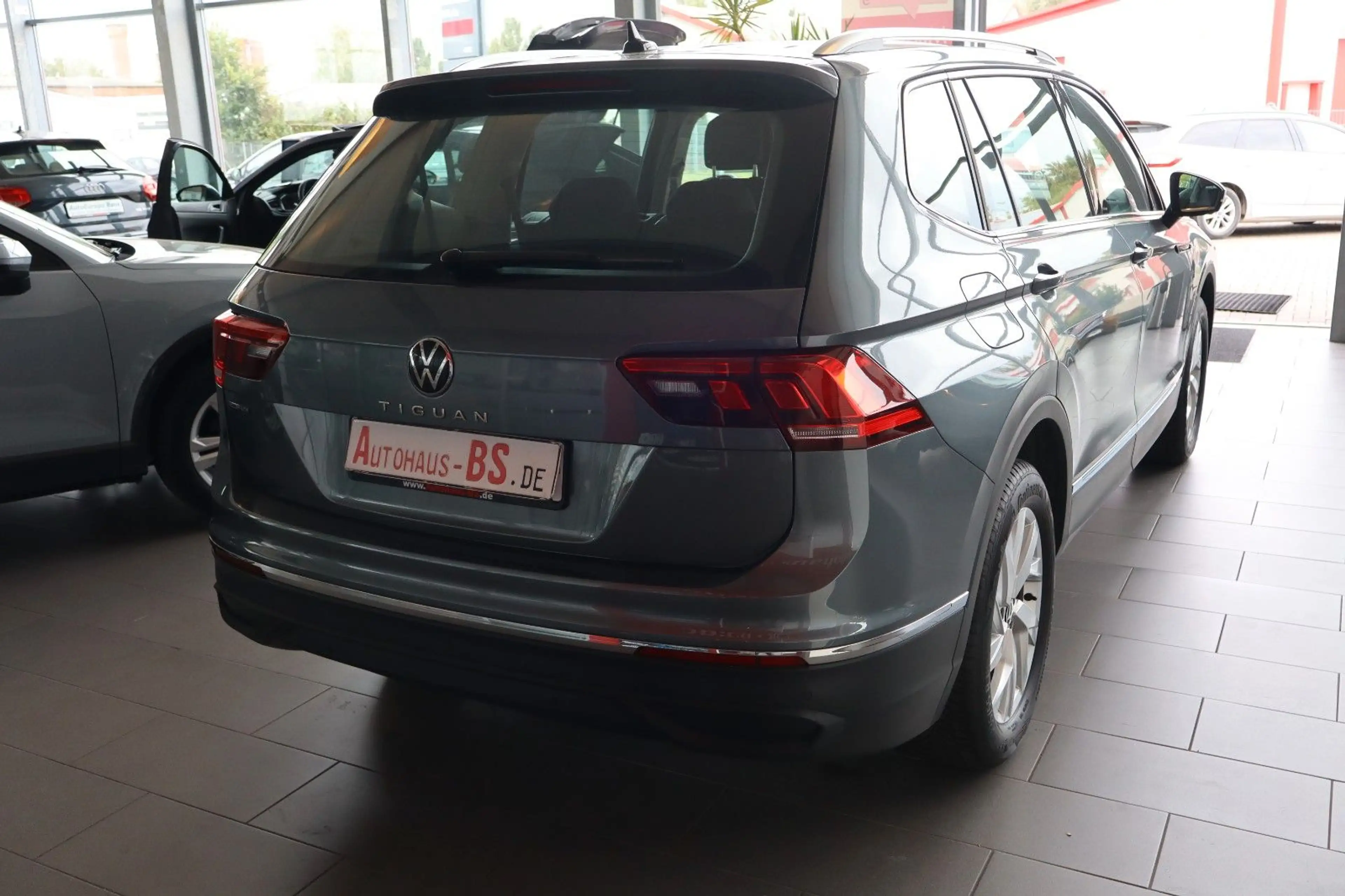 Volkswagen Tiguan Allspace 1.5TSI DSG,7SITZ,AHK,NaviLED,1Hd — photo 10